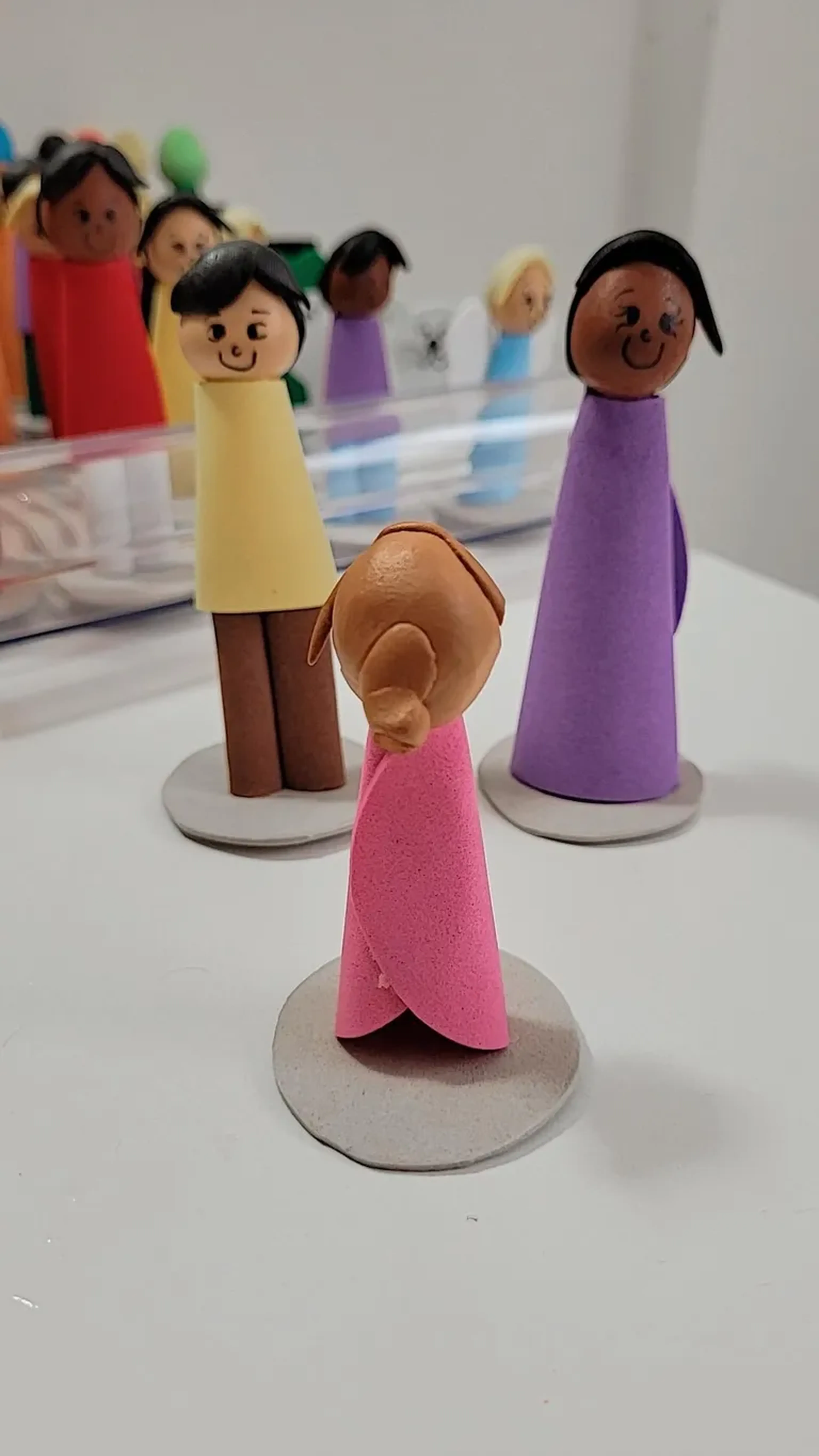 Constelação individual com bonecos na água imagem