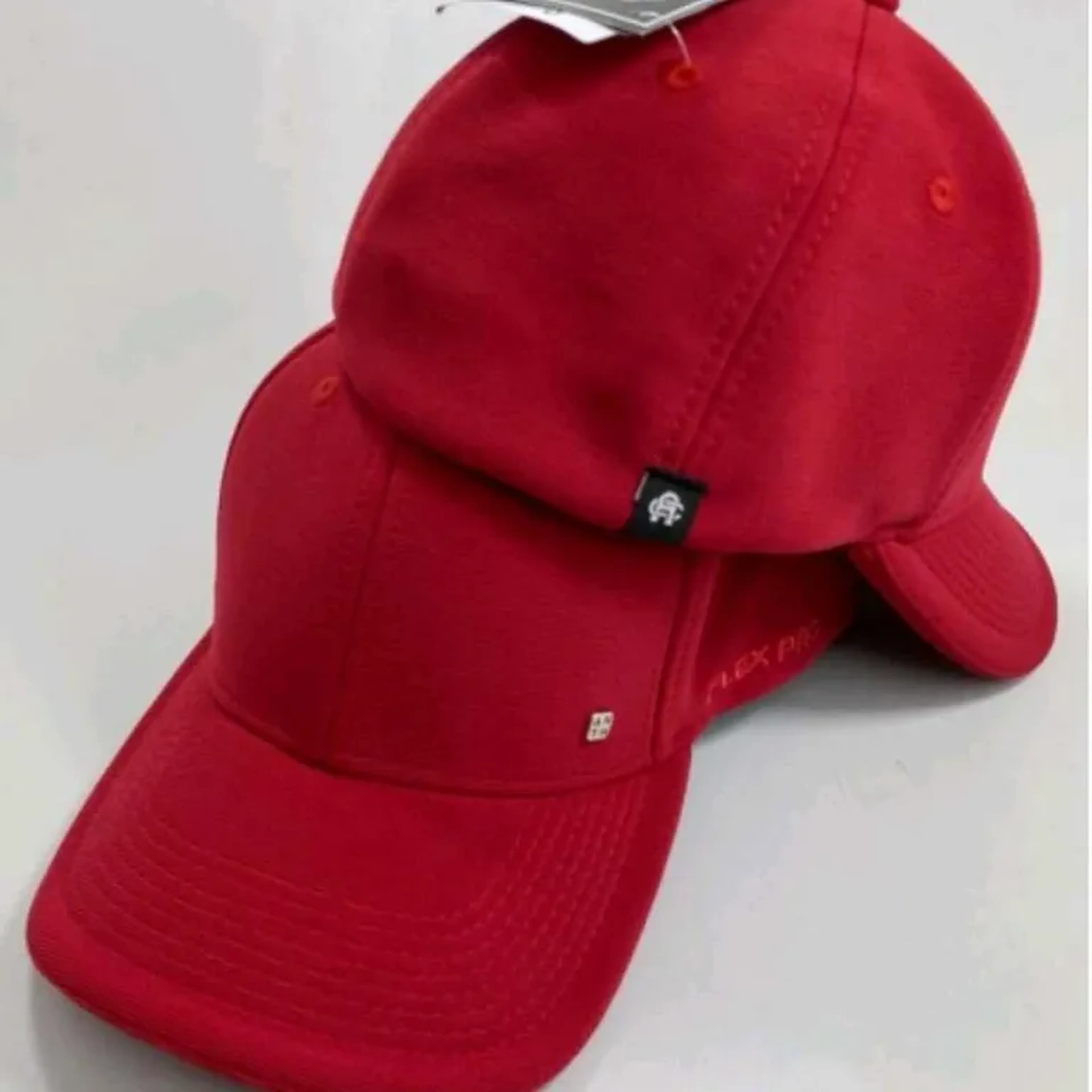 BONE BOTTON GORGURÃO VERMELHO imagem