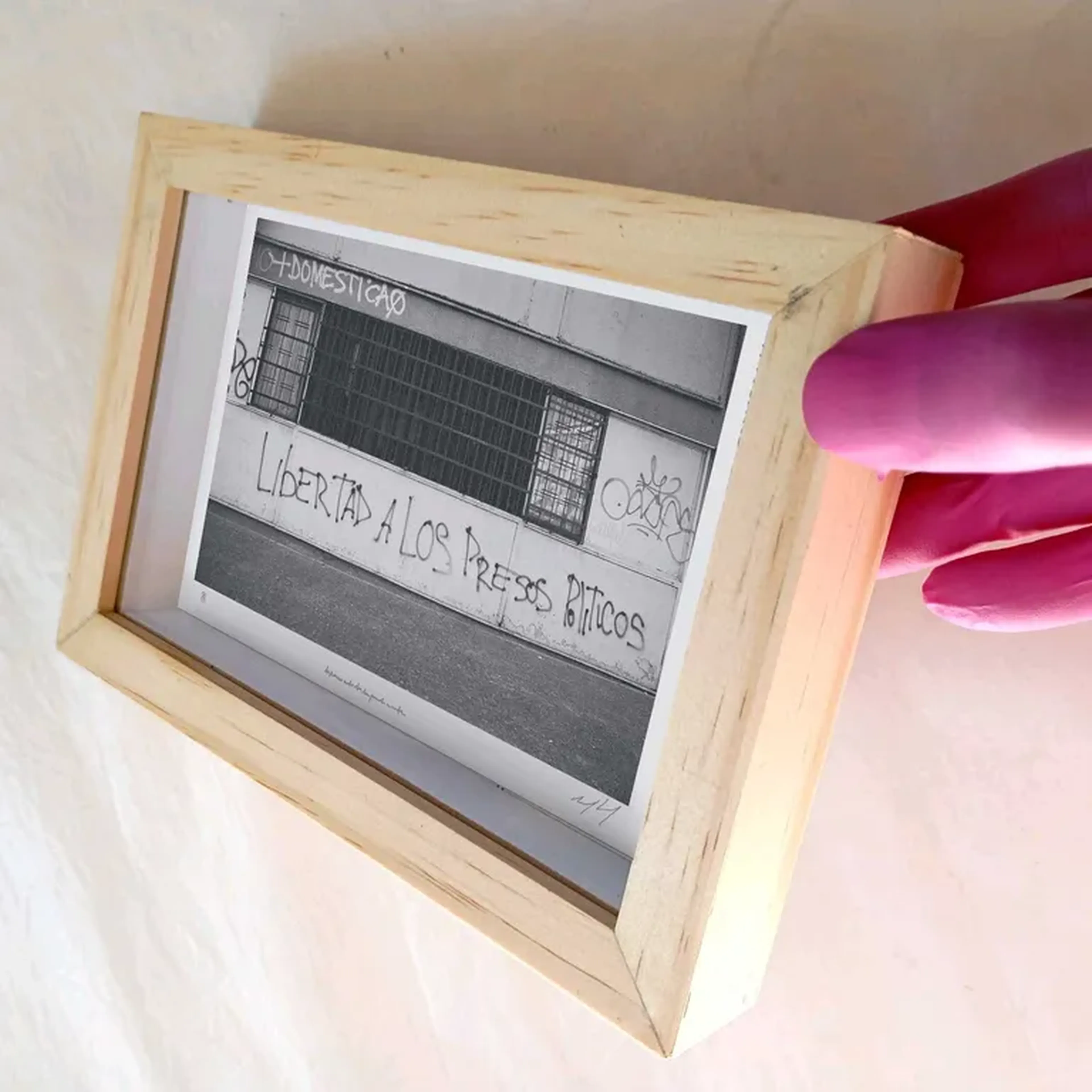 Palávoras - Presos políticos - 10x15 cm moldura alta imagem