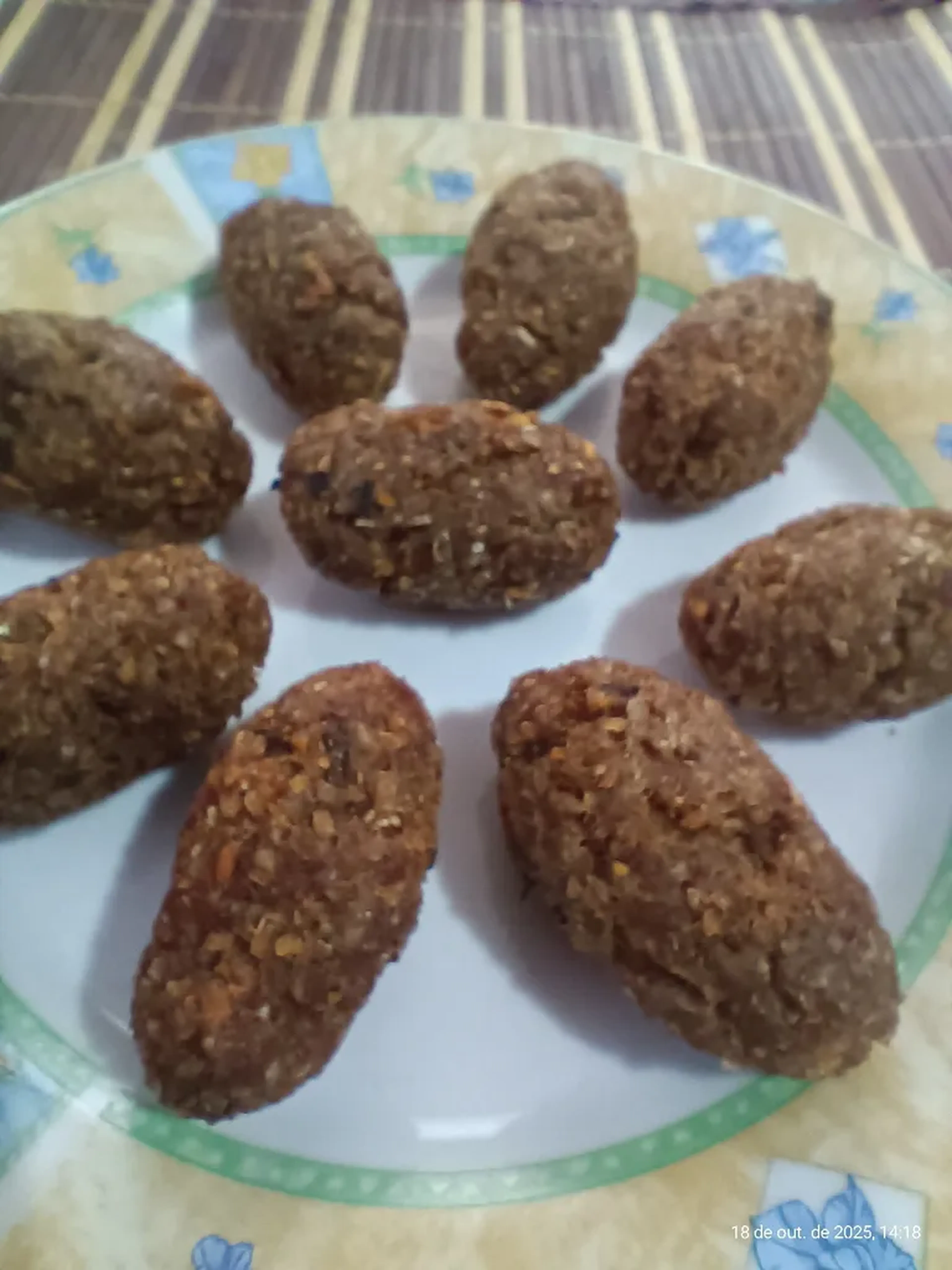 Mini quibes para festa imagem