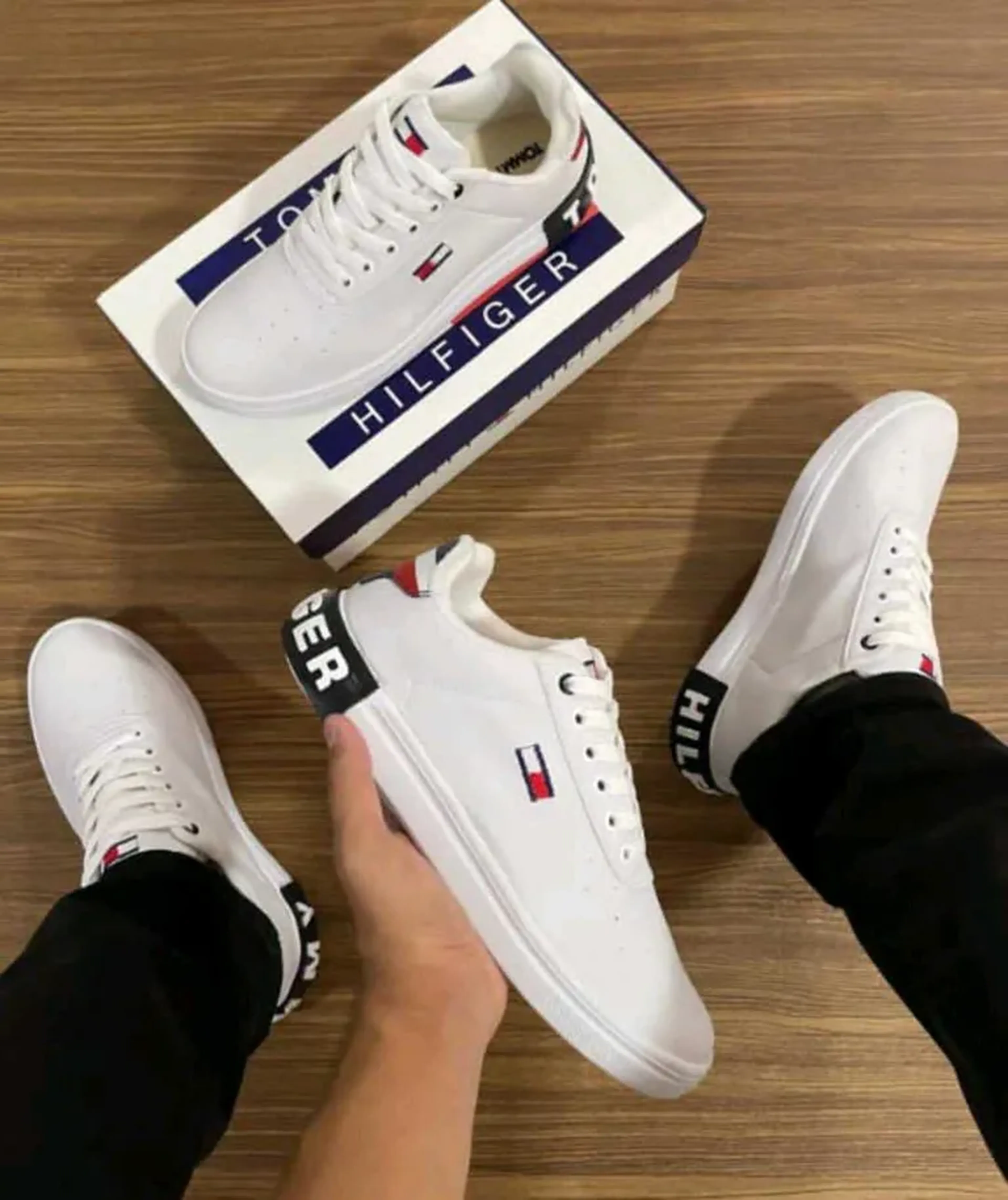 Tênis Branco imagem