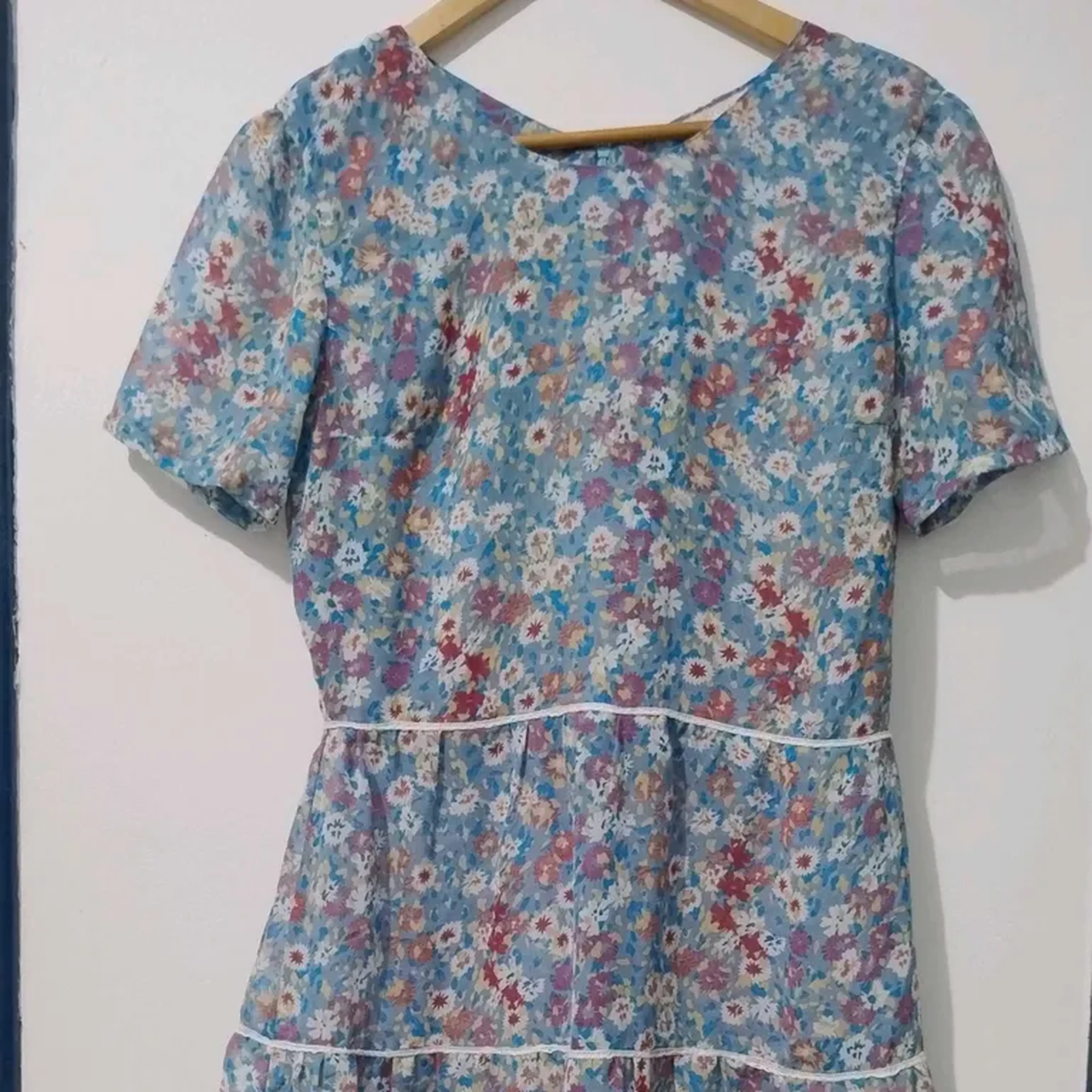 Vestido Flor Azul De 18,90 Por 17,95 imagem