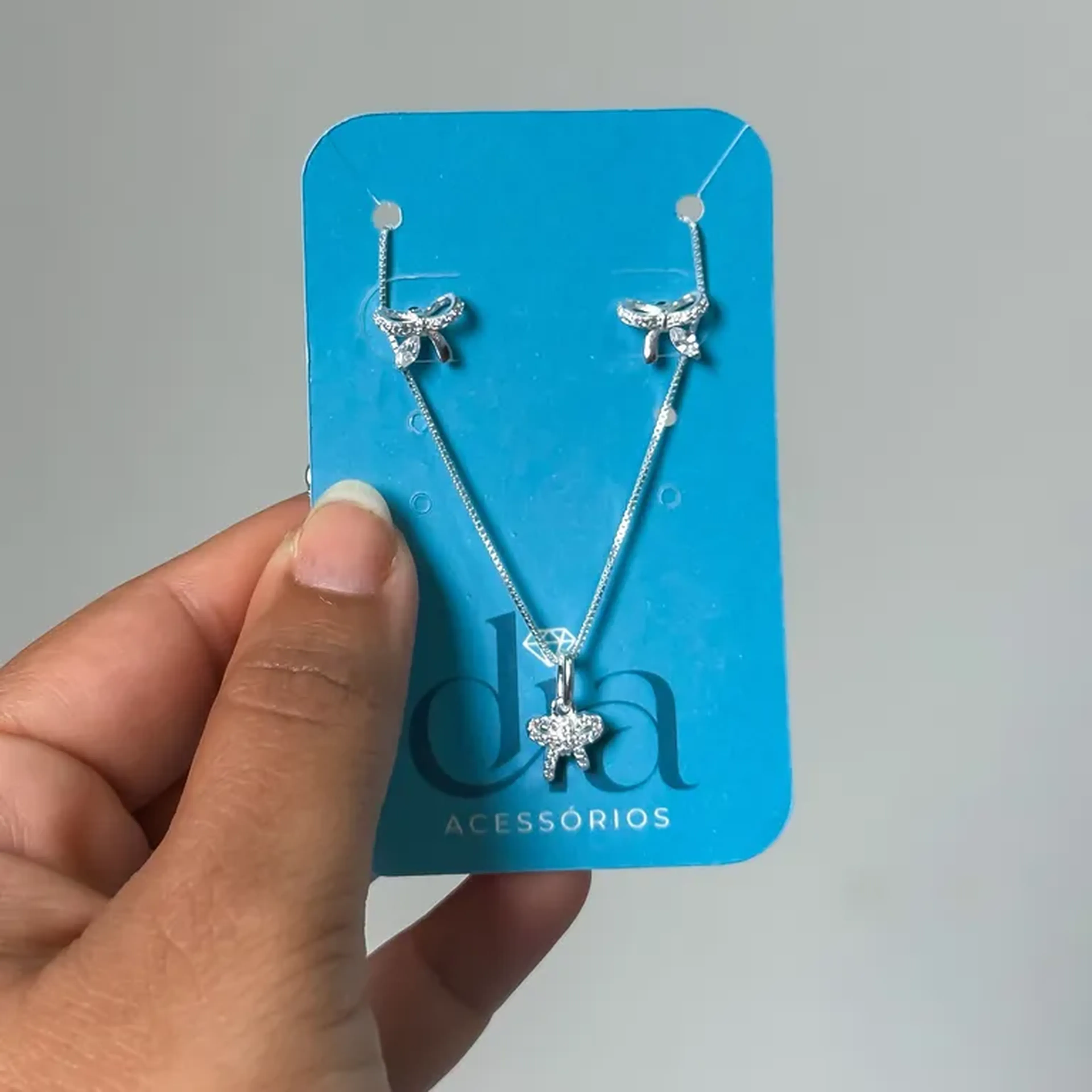 Corrente laço cravejado liso 1 zircônia navete imagem