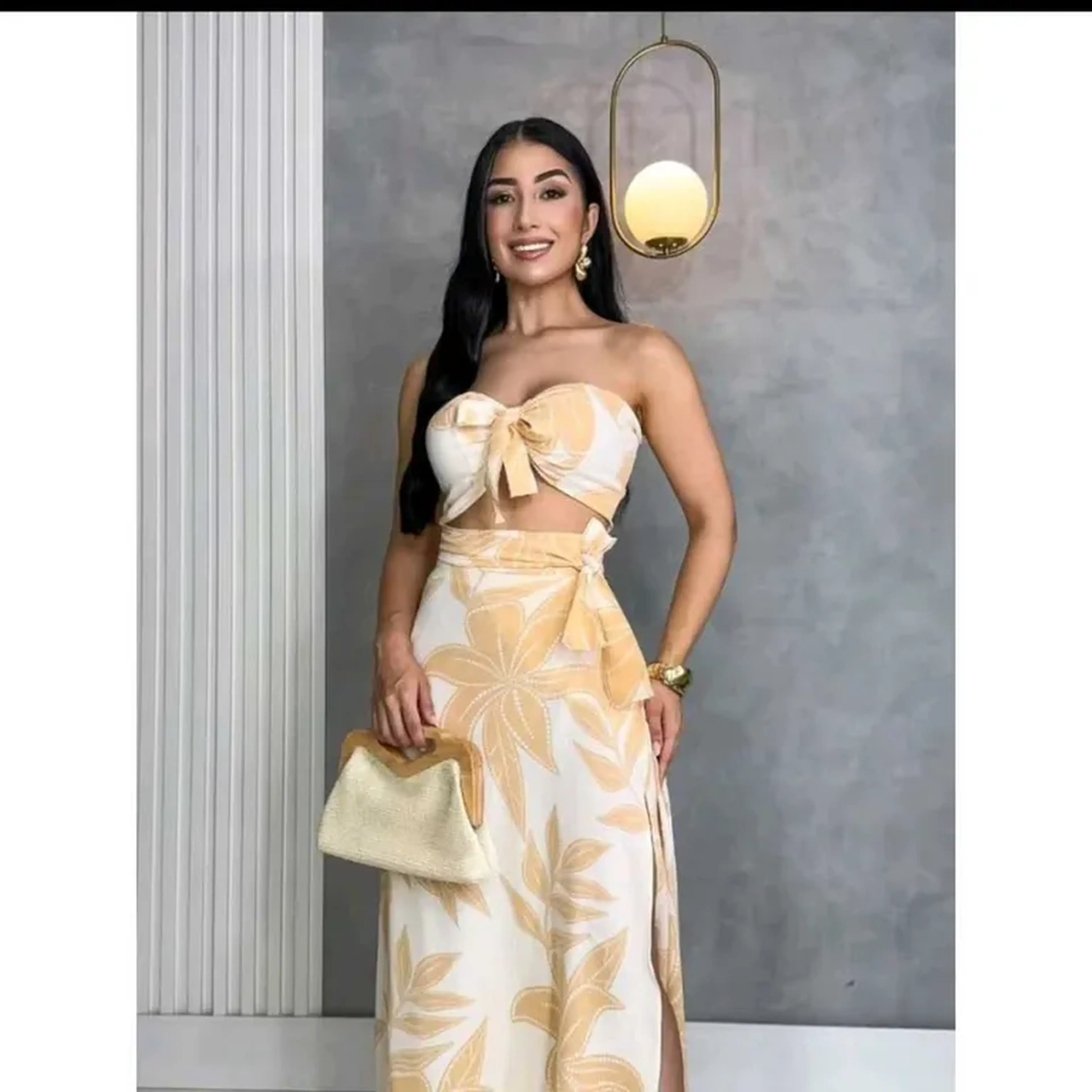 Conjunto Cropped e saia fenda imagem