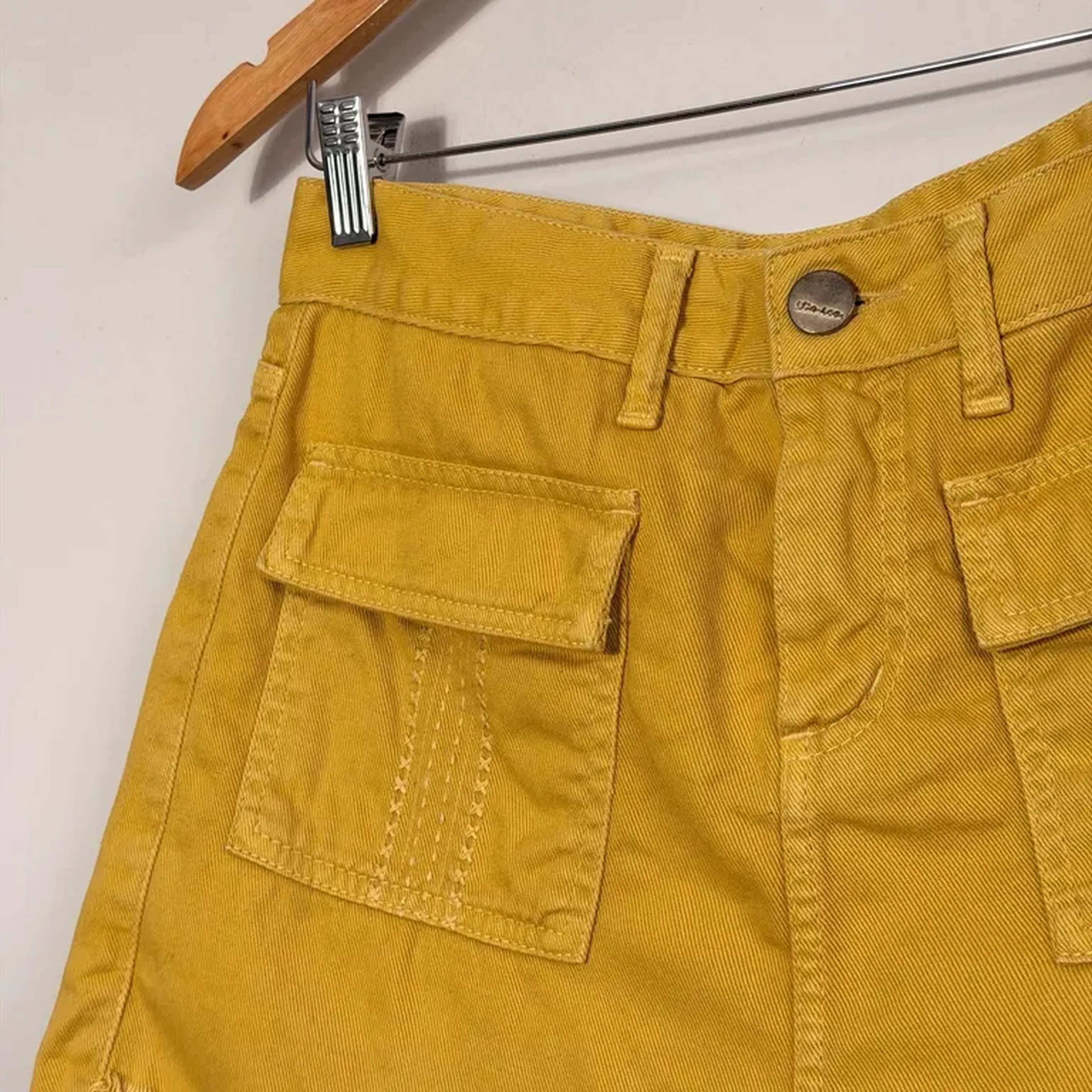 Short Saia Mostarda - TAM 38 imagem