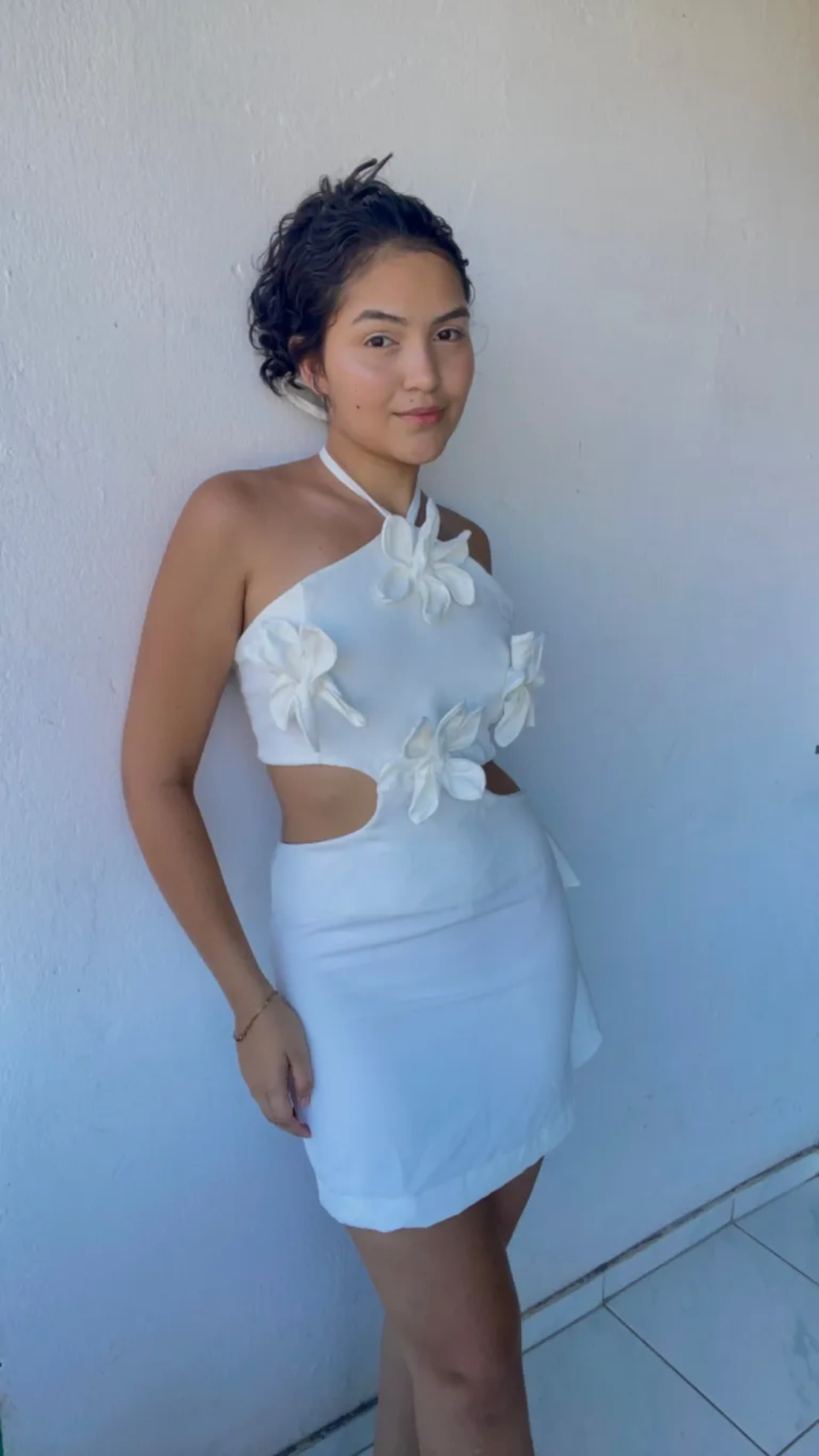 Vestido Flores Branco imagem