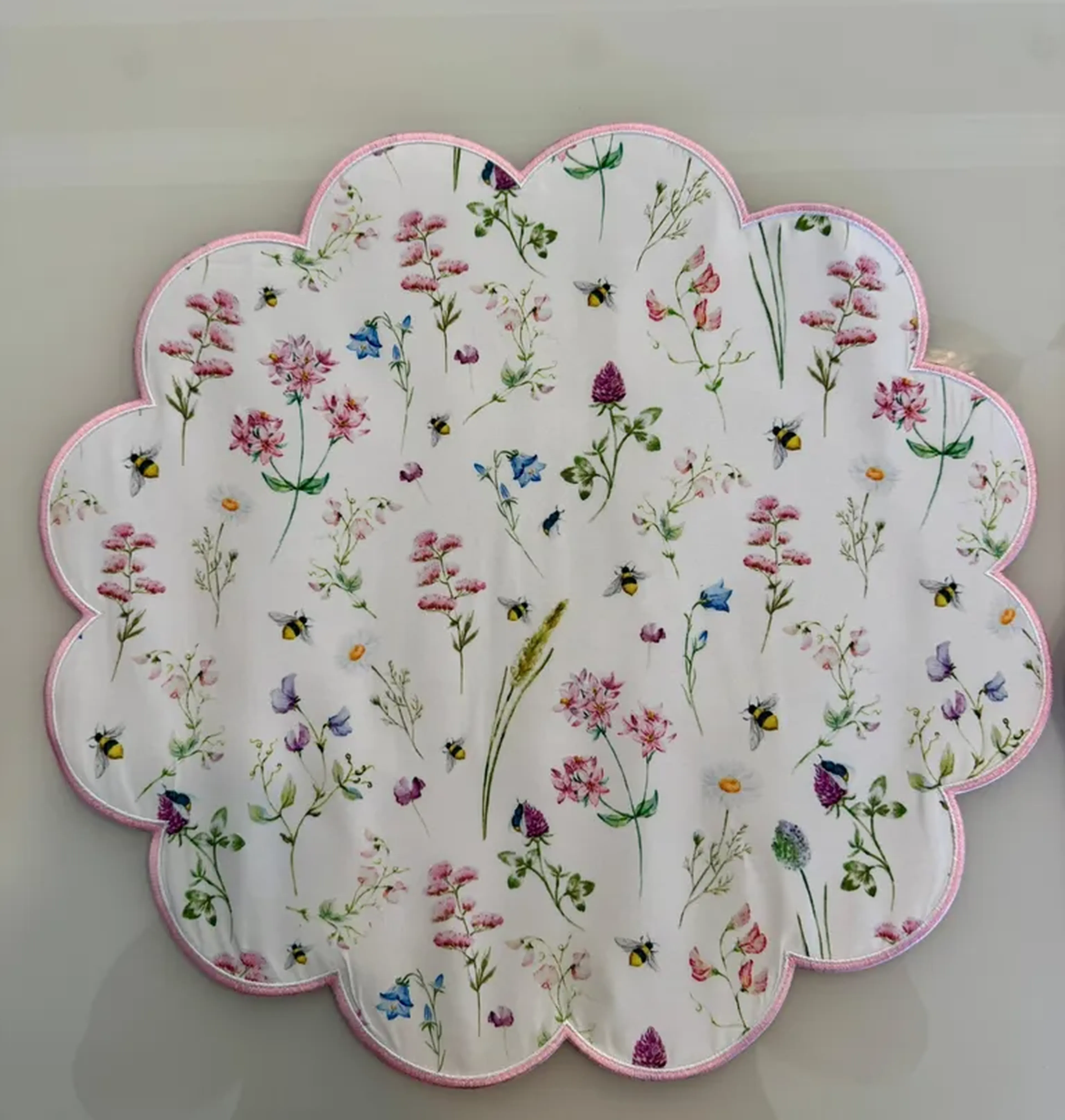 Americano dupla face estampado floral com off e borda rosa imagem