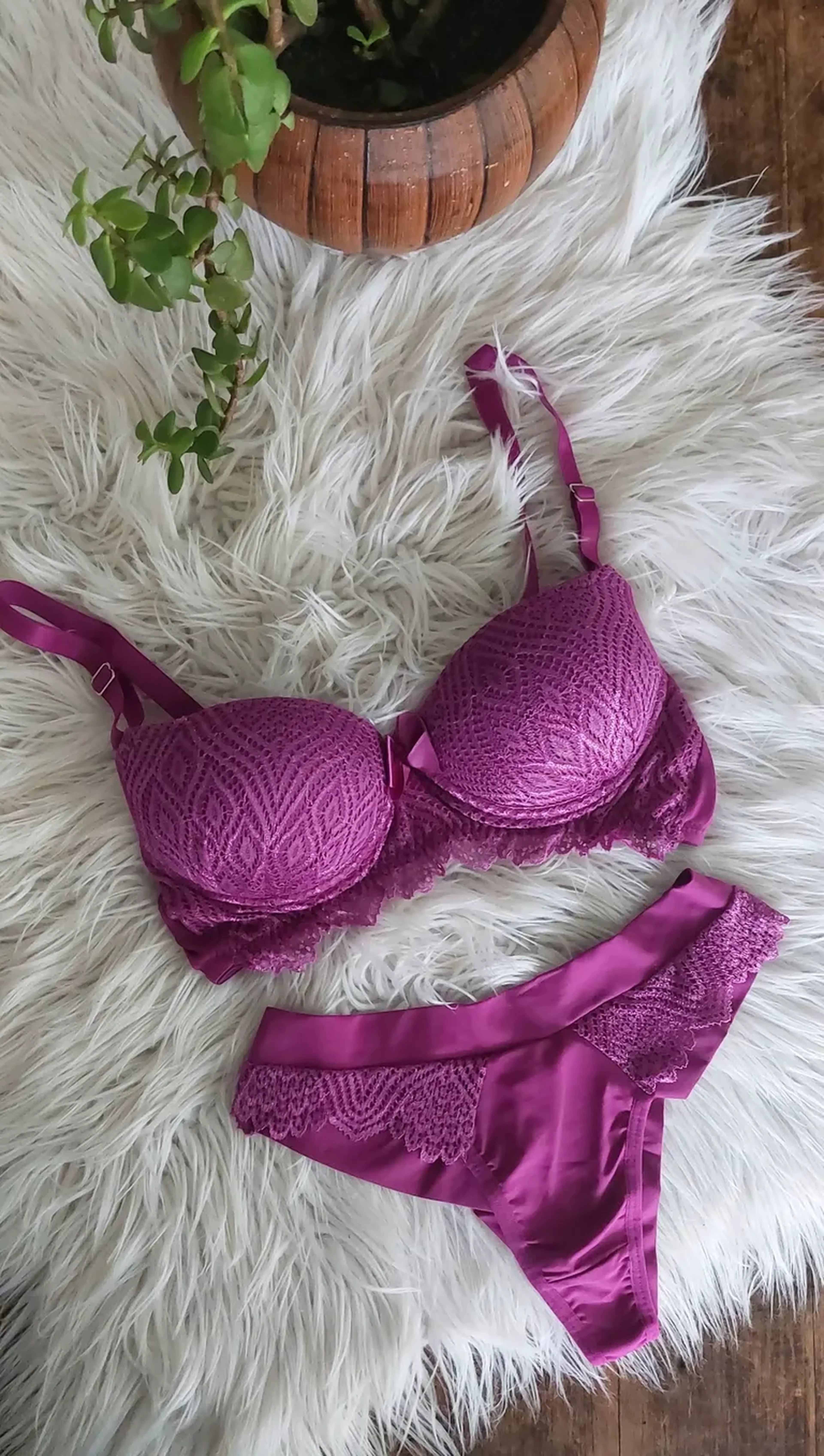 Conjunto lingerie renda roxo imagem
