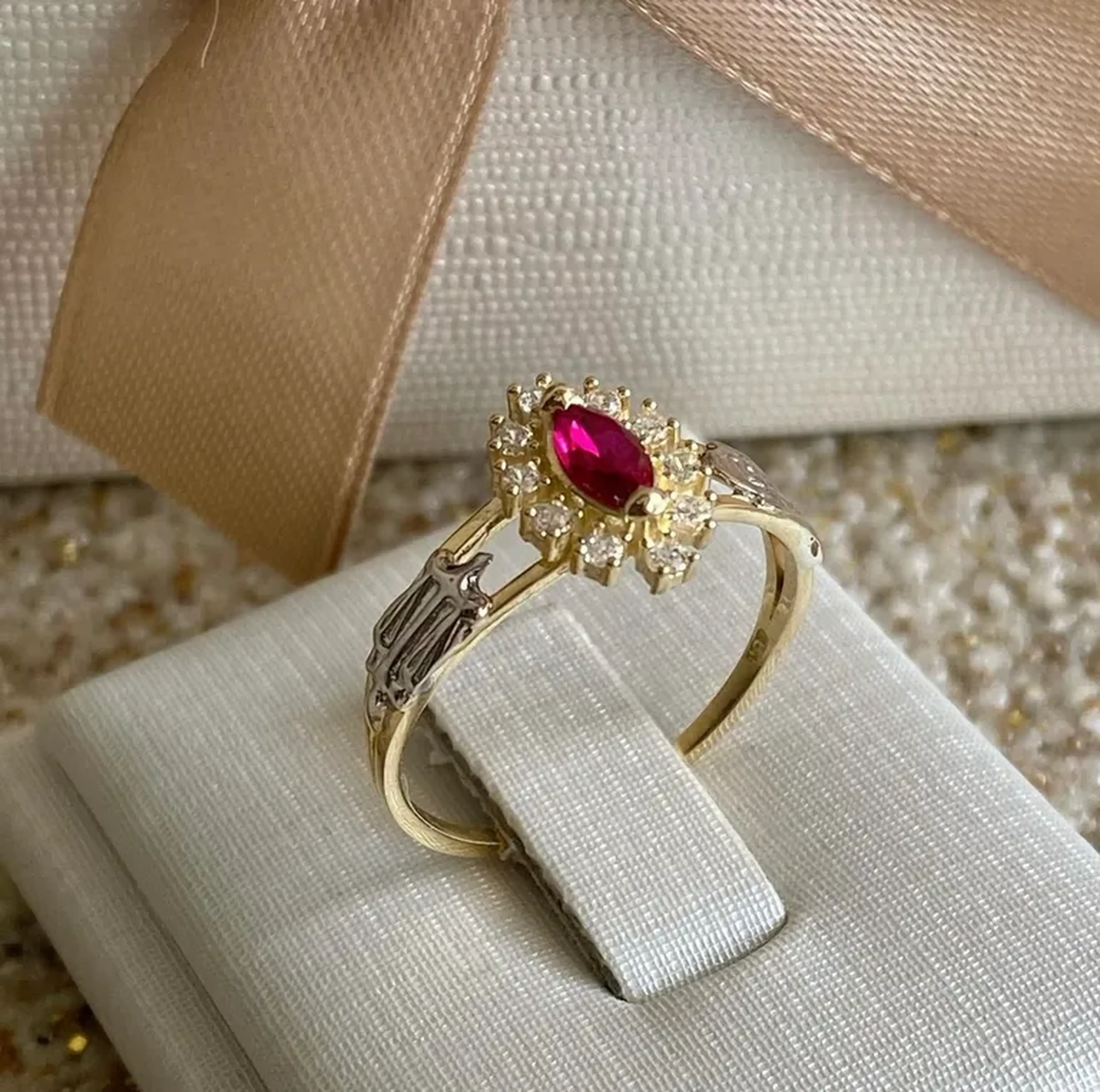 Anel de Formatura Ouro 18k imagem