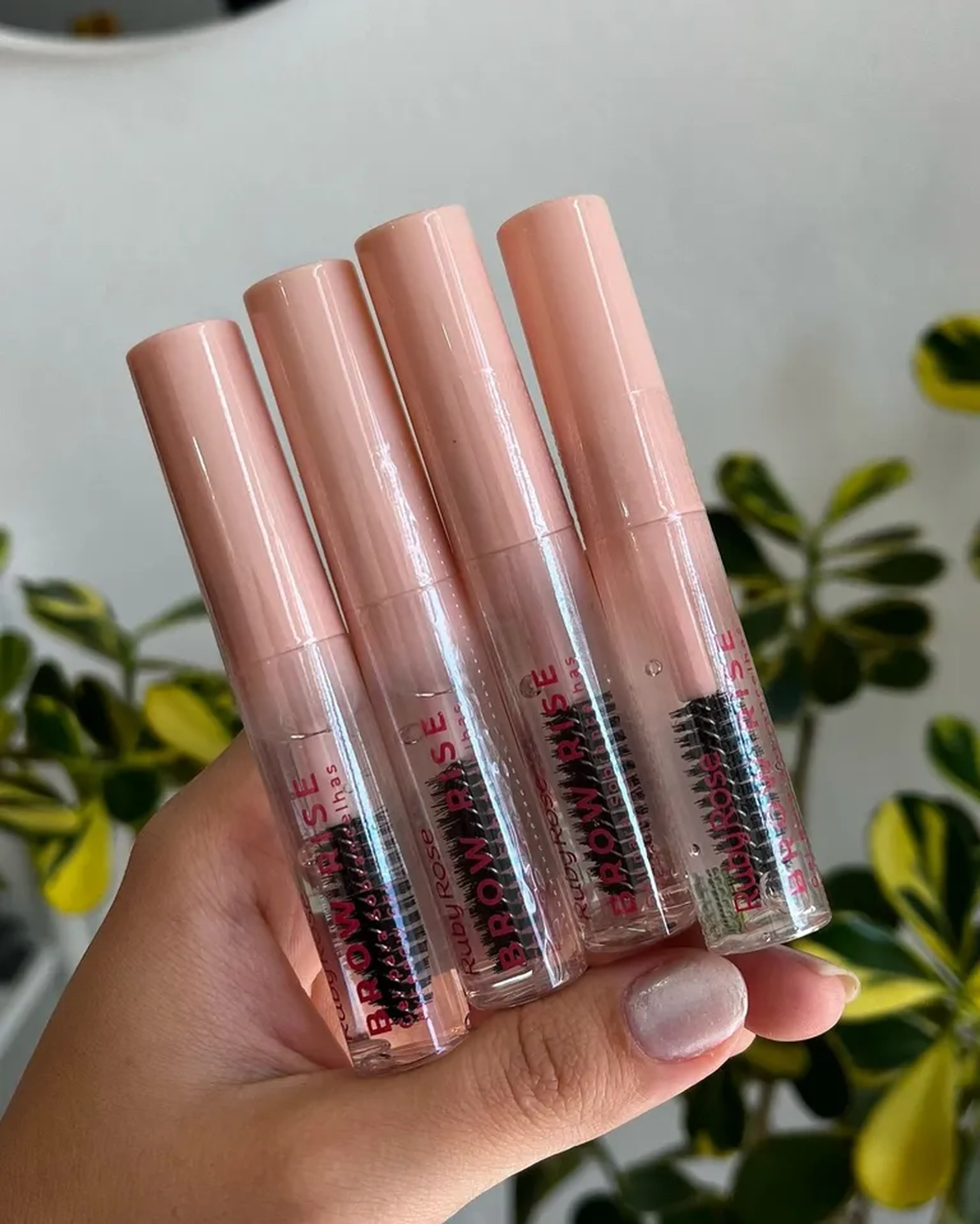 Gel para sobrancelhas - Ruby Rose imagem