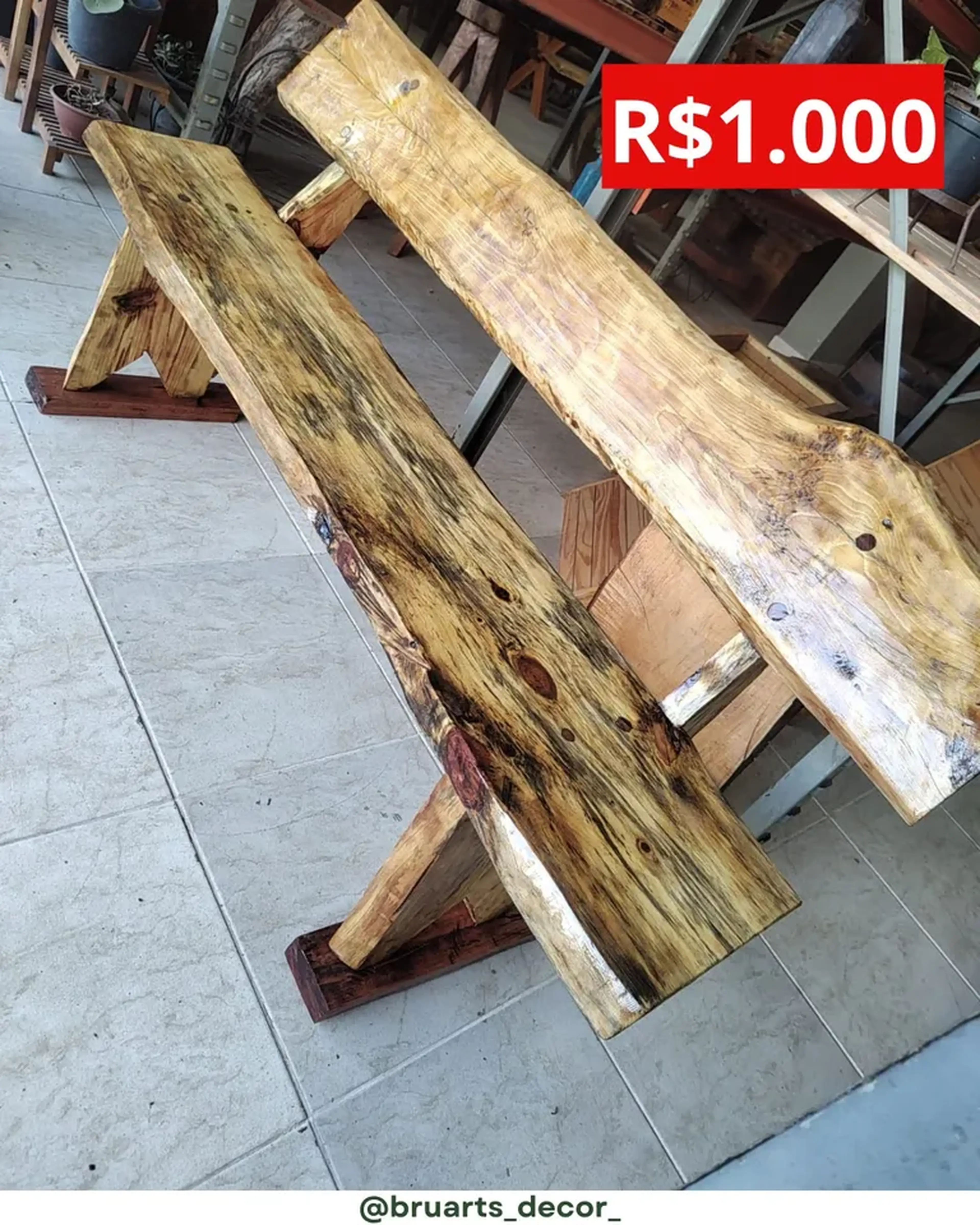 Banco de pinheiro imagem