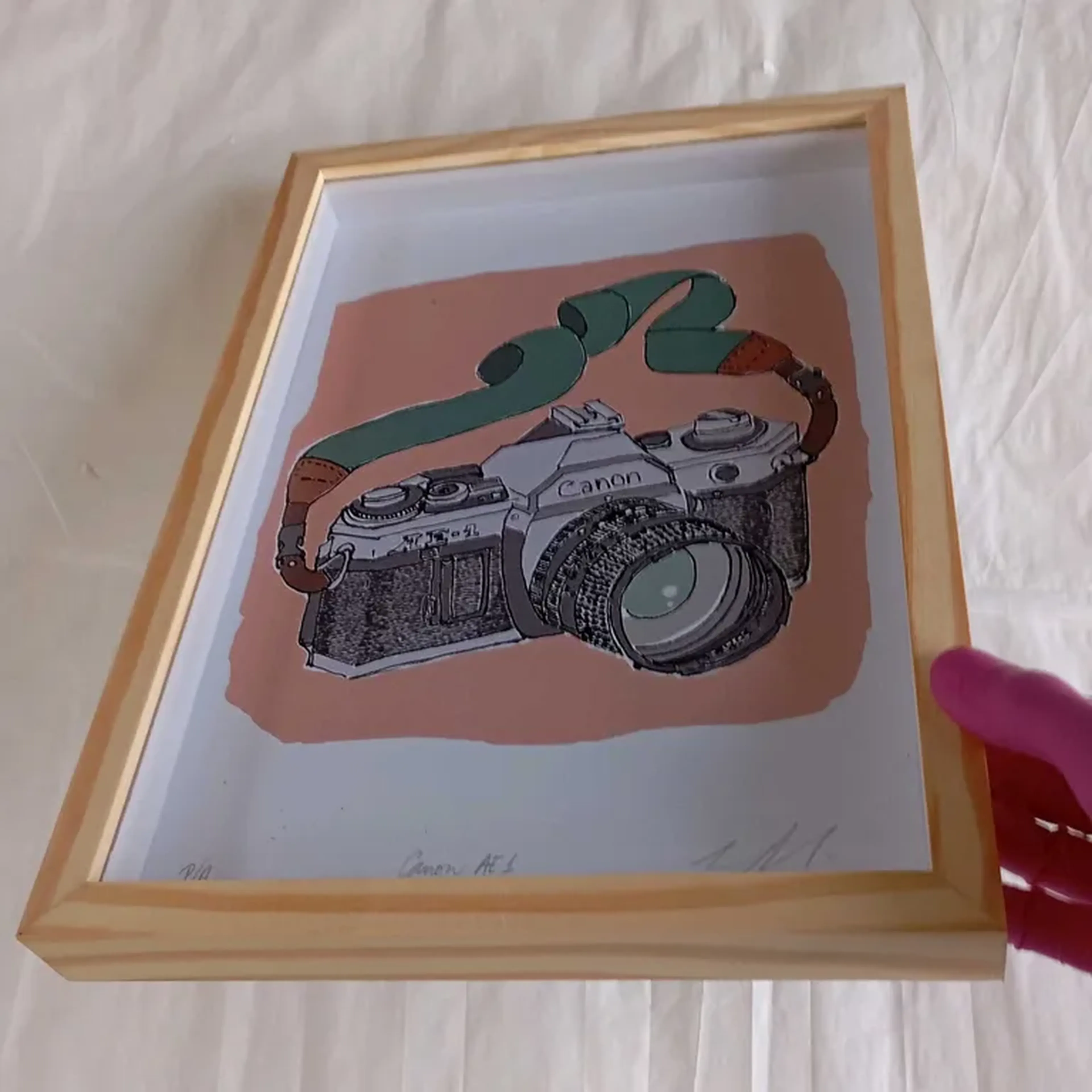 We Love Cameras - Canon AE1 - 21x30 cm moldura alta imagem