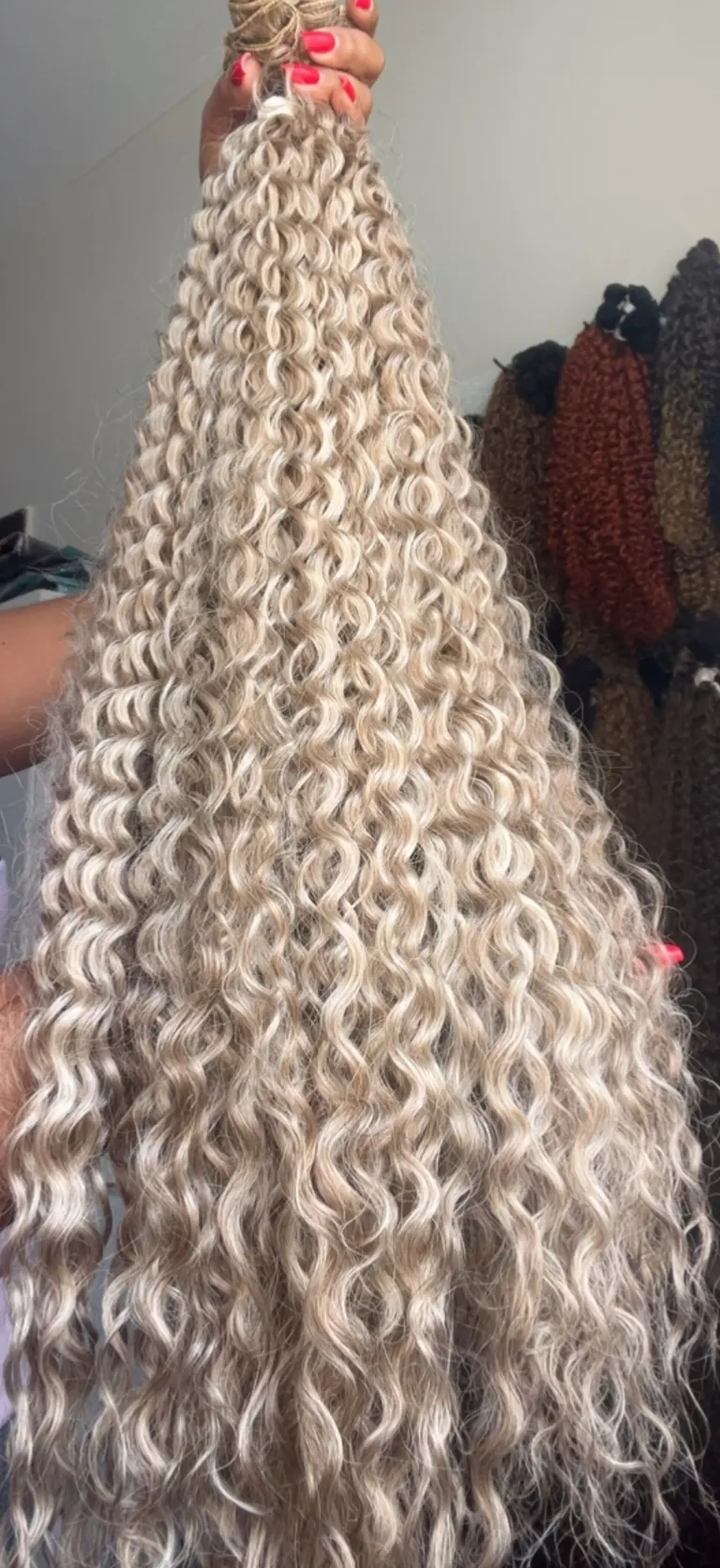 Cacho3 loiro com 80cm - 300gramas imagem