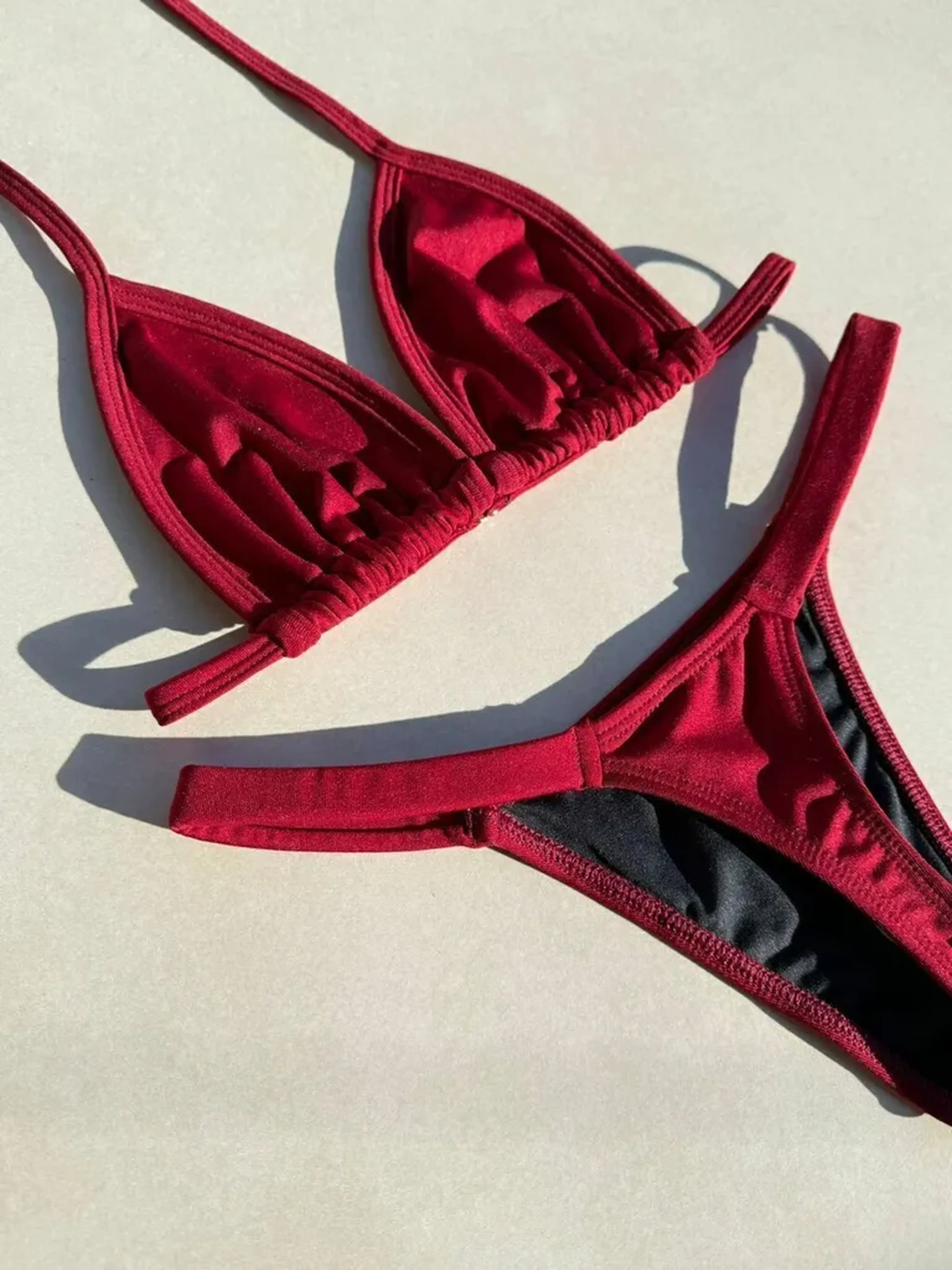 Anitta Vermelho Vinho (M) imagem