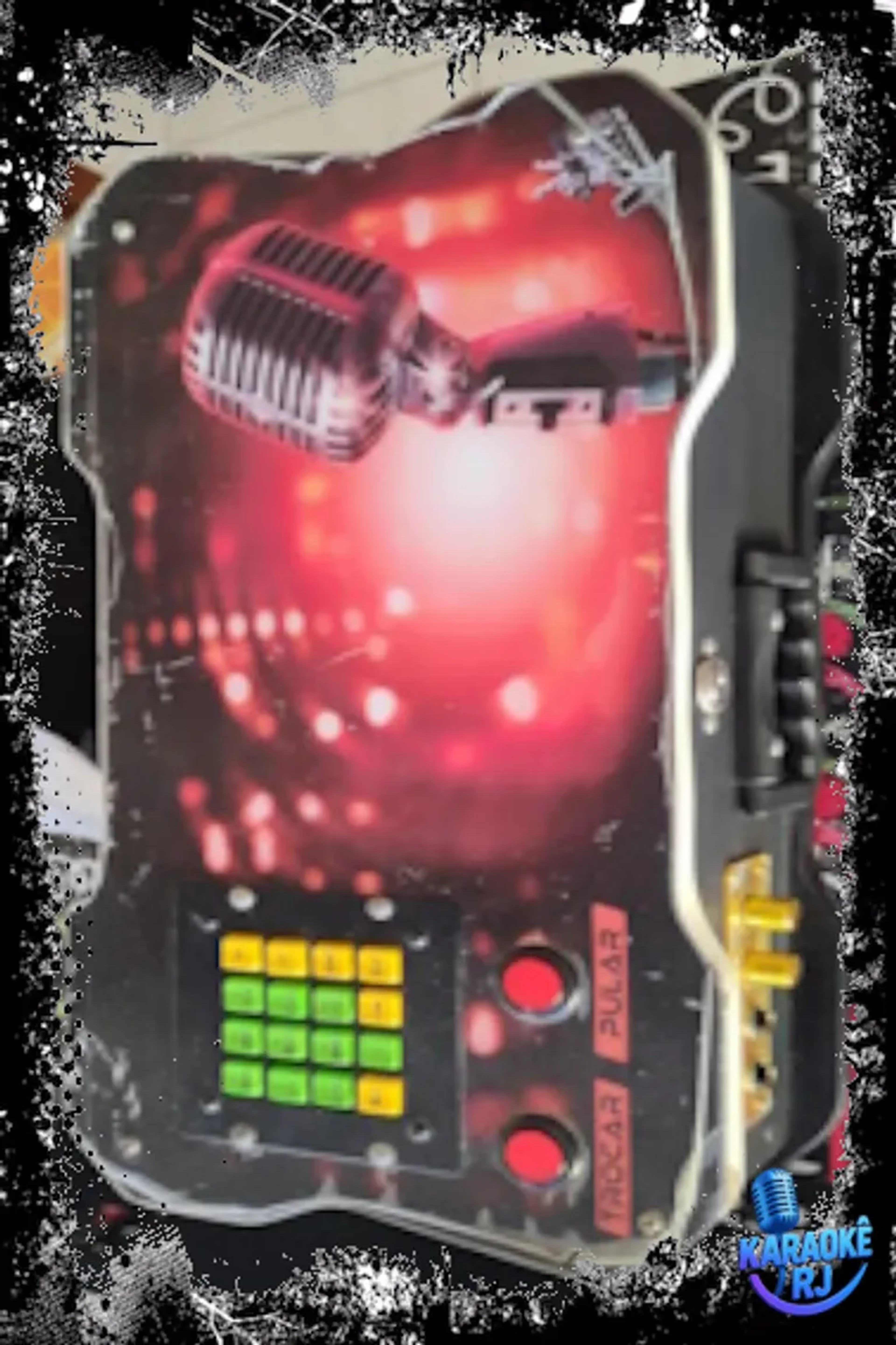 Karaokê com 27.000 mil músicas. imagem