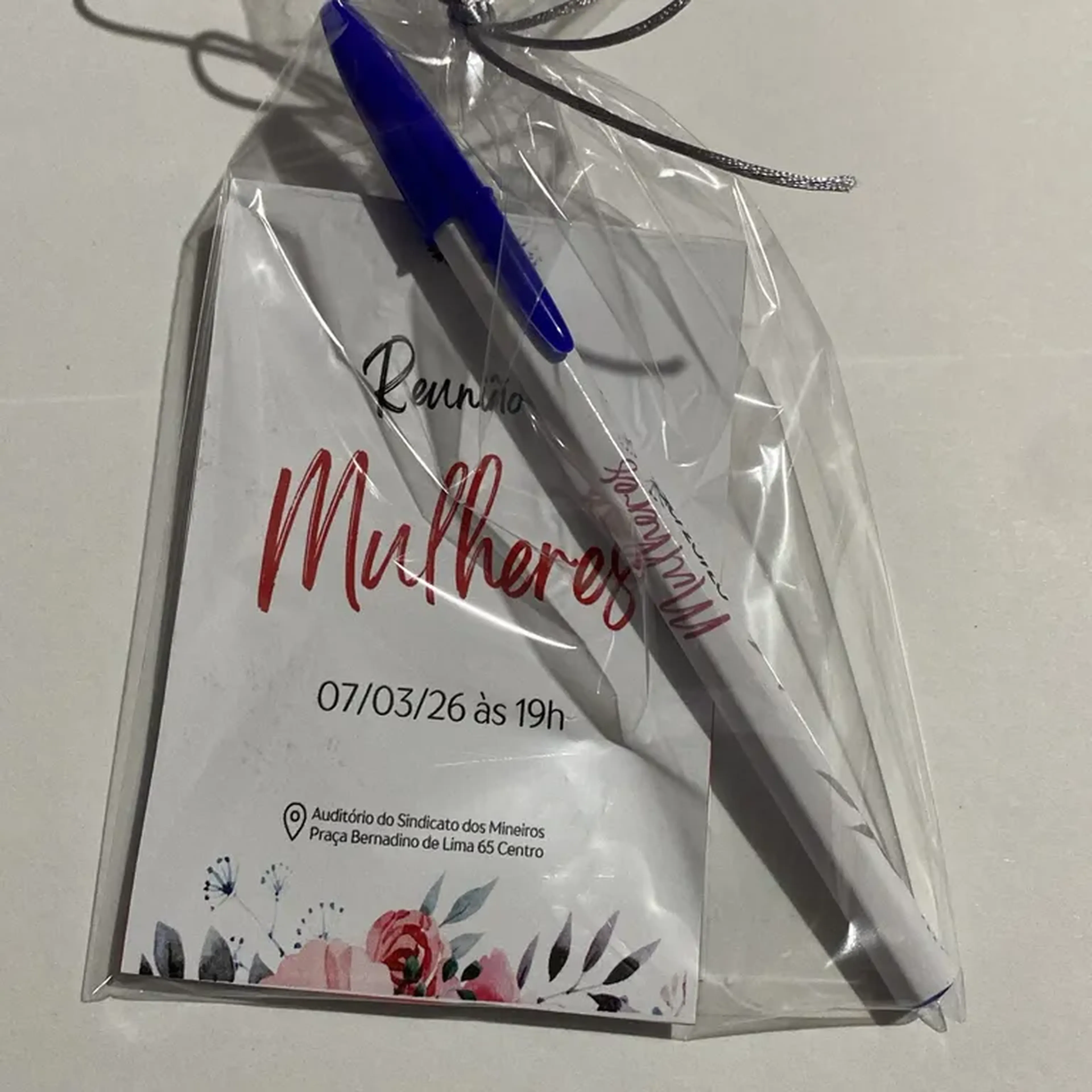 bloquinho com caneta imagem