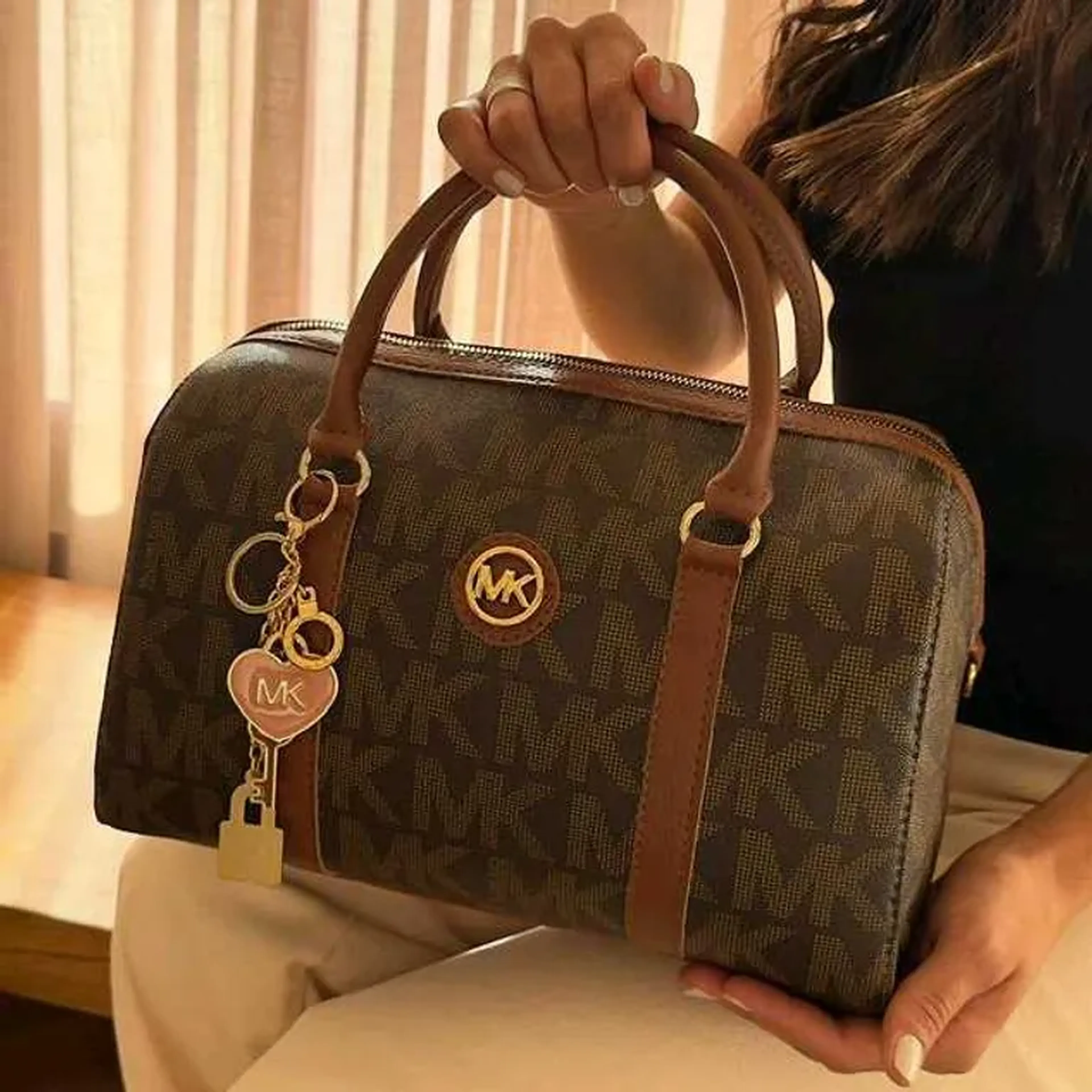 Bolsa Michael Kors -Malinha imagem