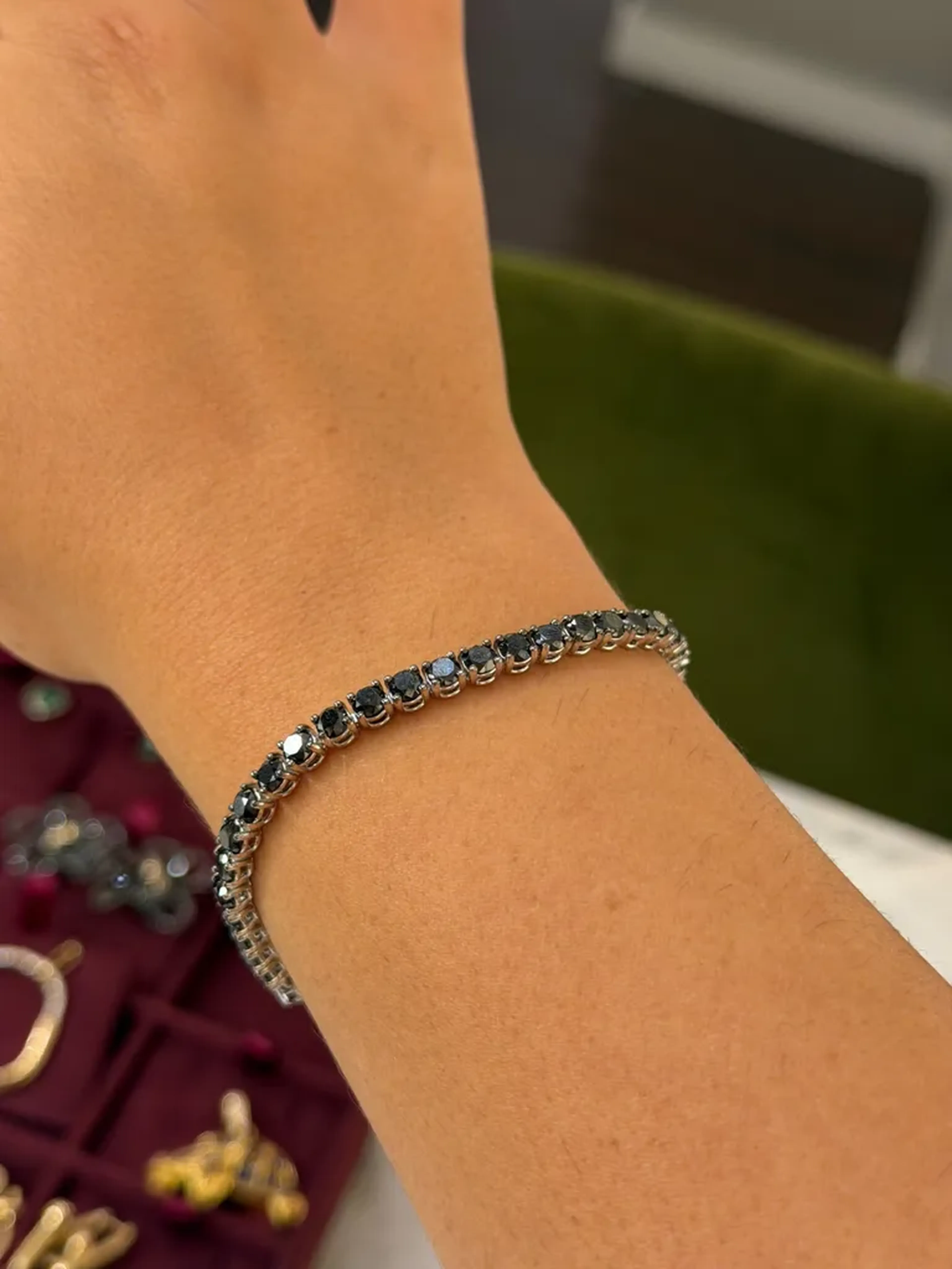 Pulseira Riviera de ouro branco 18k com diamantes negros imagem