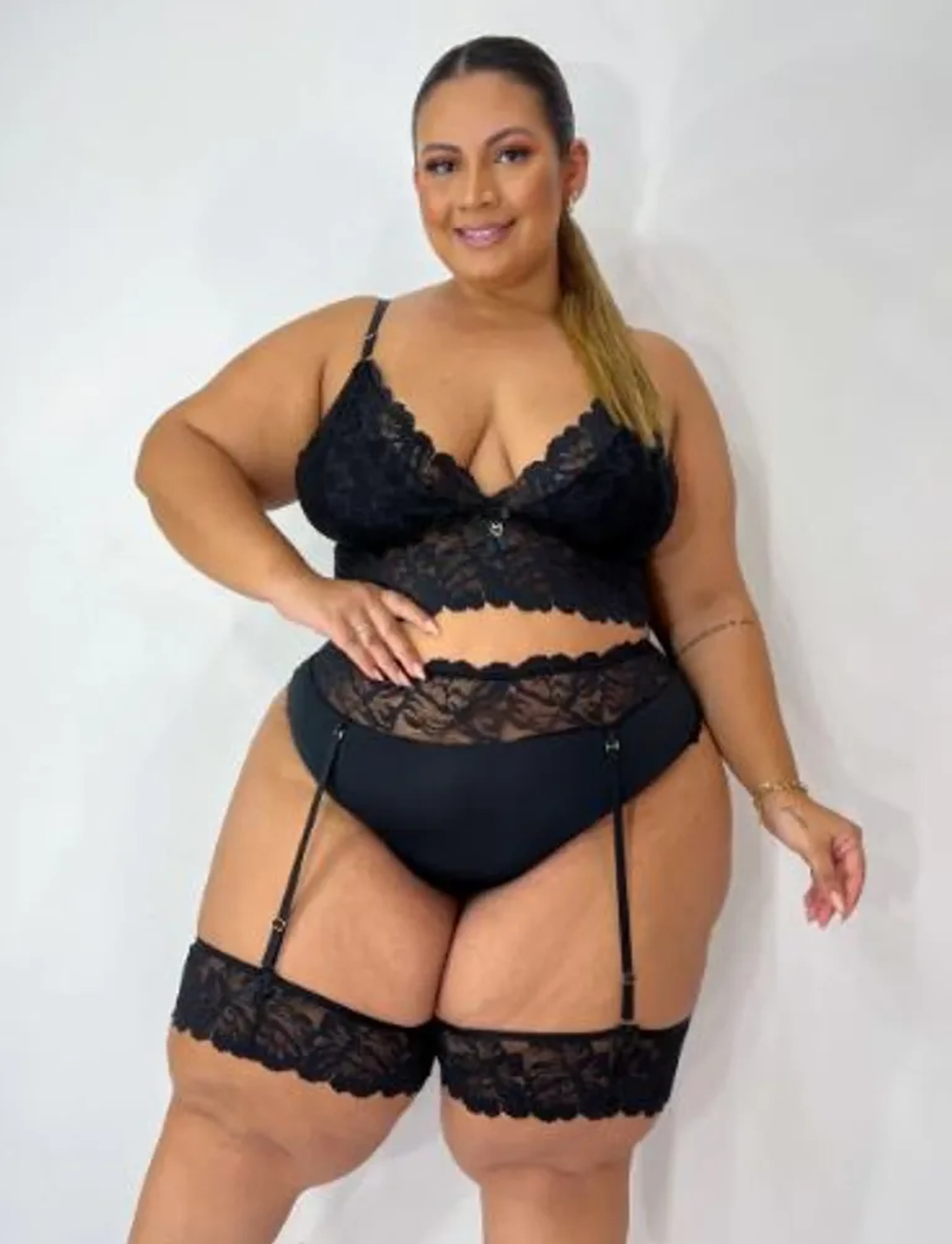 Lingerie Adele (3 peças) PRETA imagem