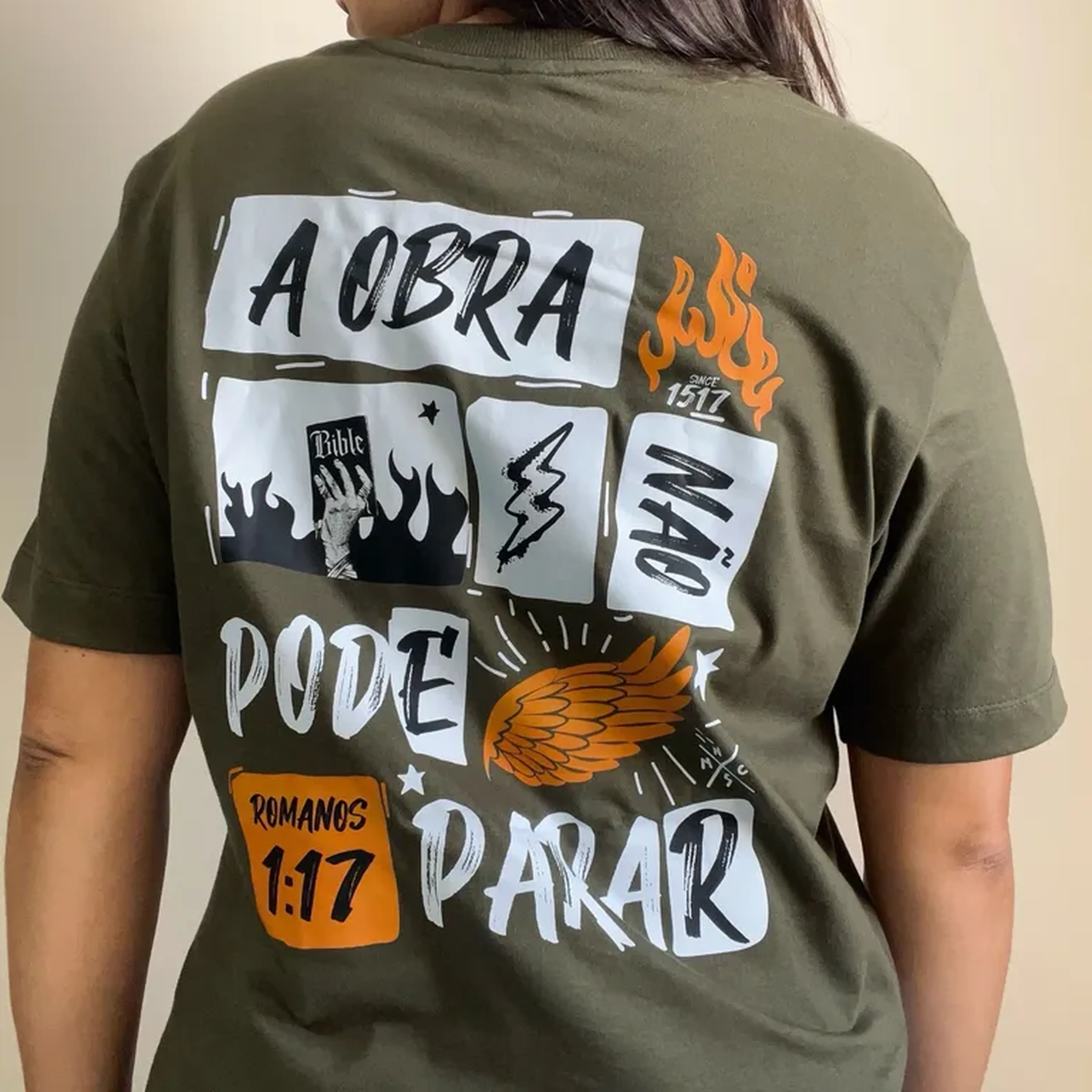 Camiseta unissex A Obra imagem