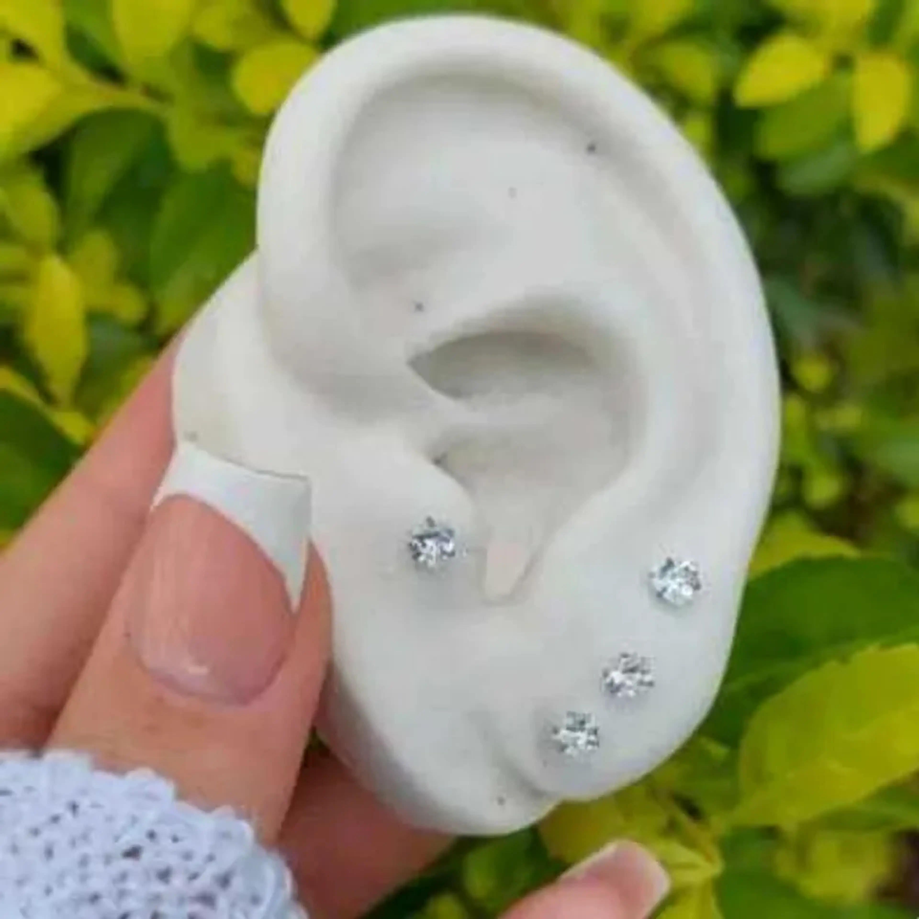 Piercing de zircônia coração imagem