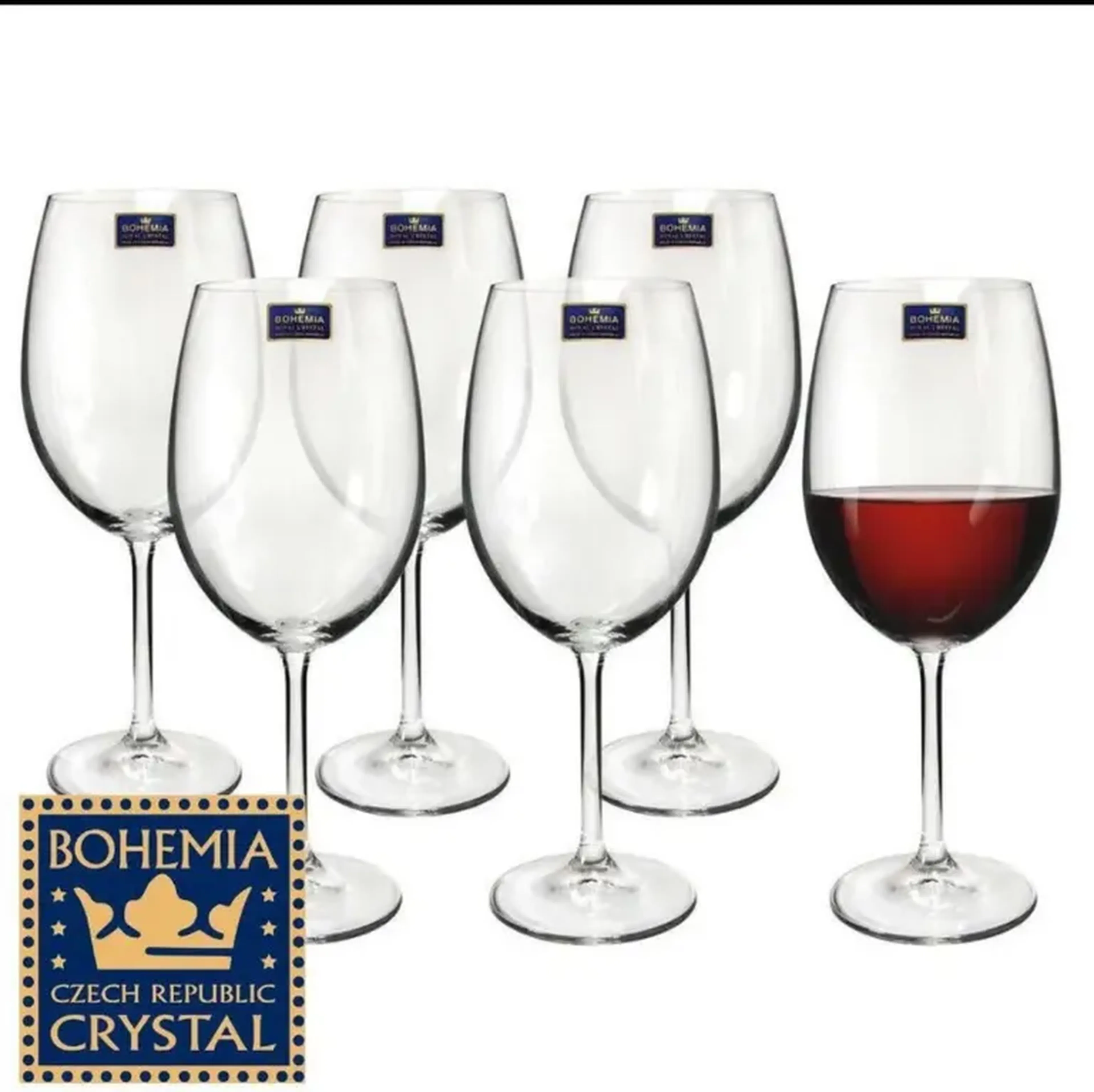 Conjunto de taças de cristal para água. imagem