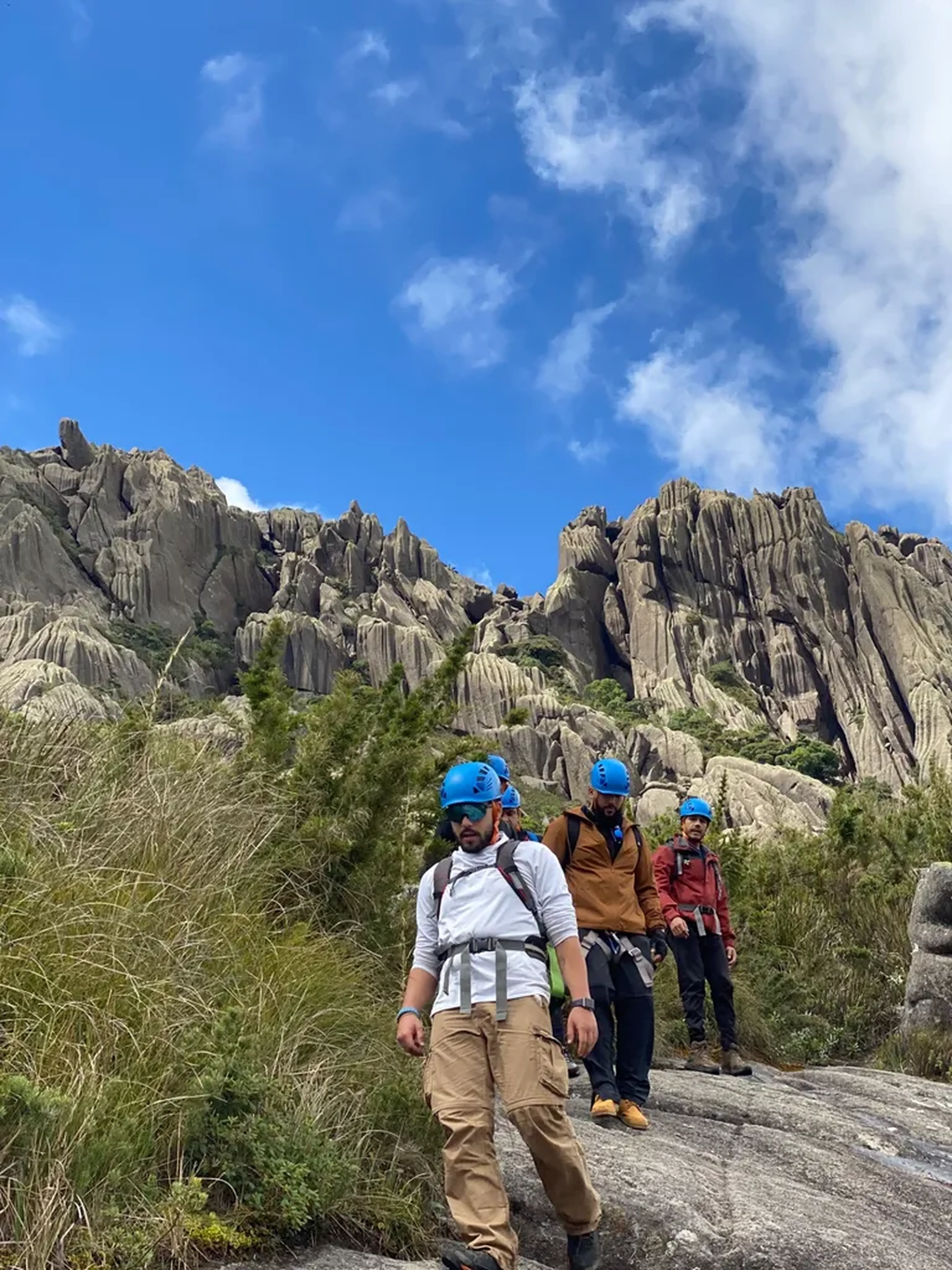 (30-08) Pico das Agulhas Negras - Bate e Volta imagem