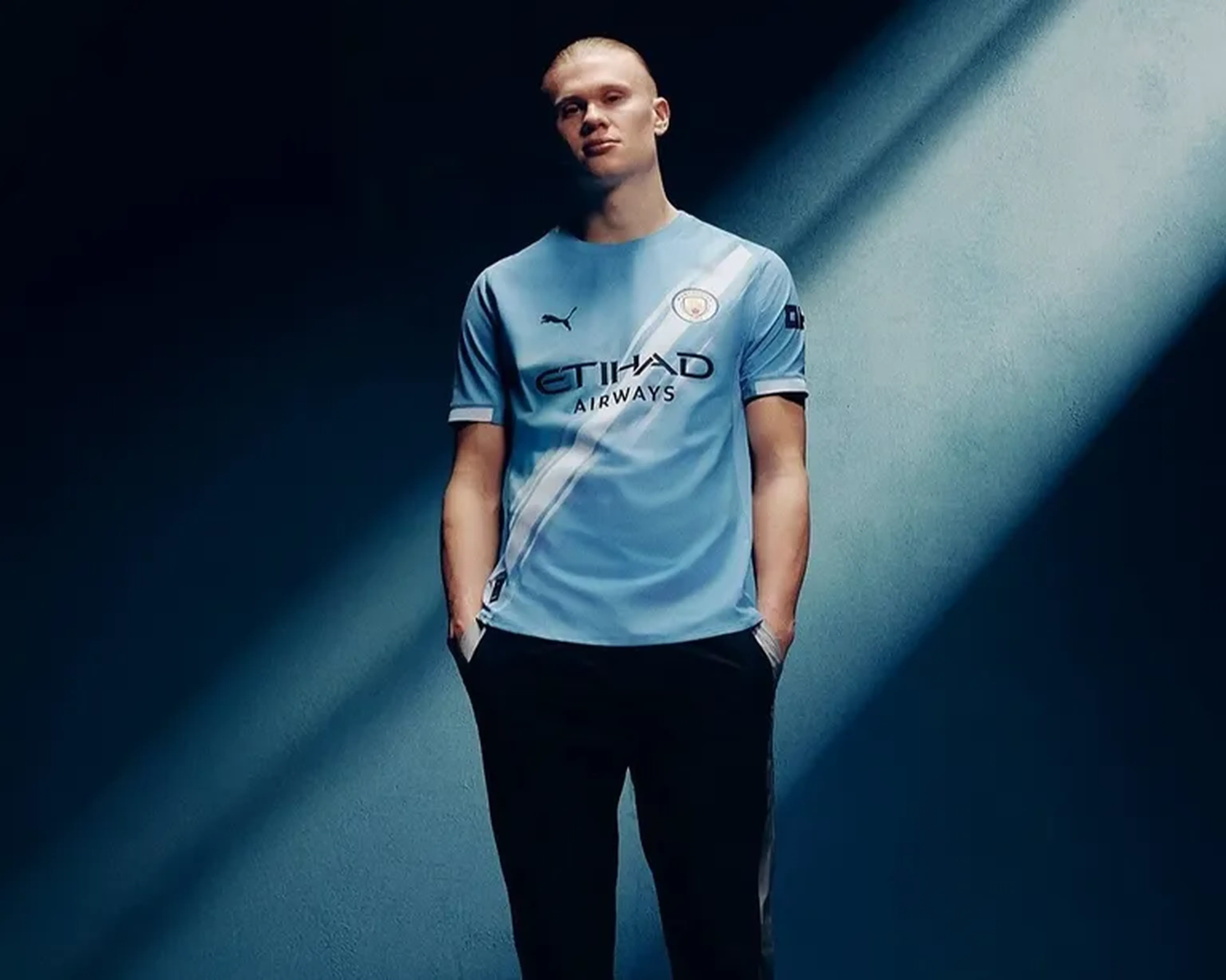 CAMISA MANCHESTER CITY I - VERSÃO TORCEDOR 25.26 imagem
