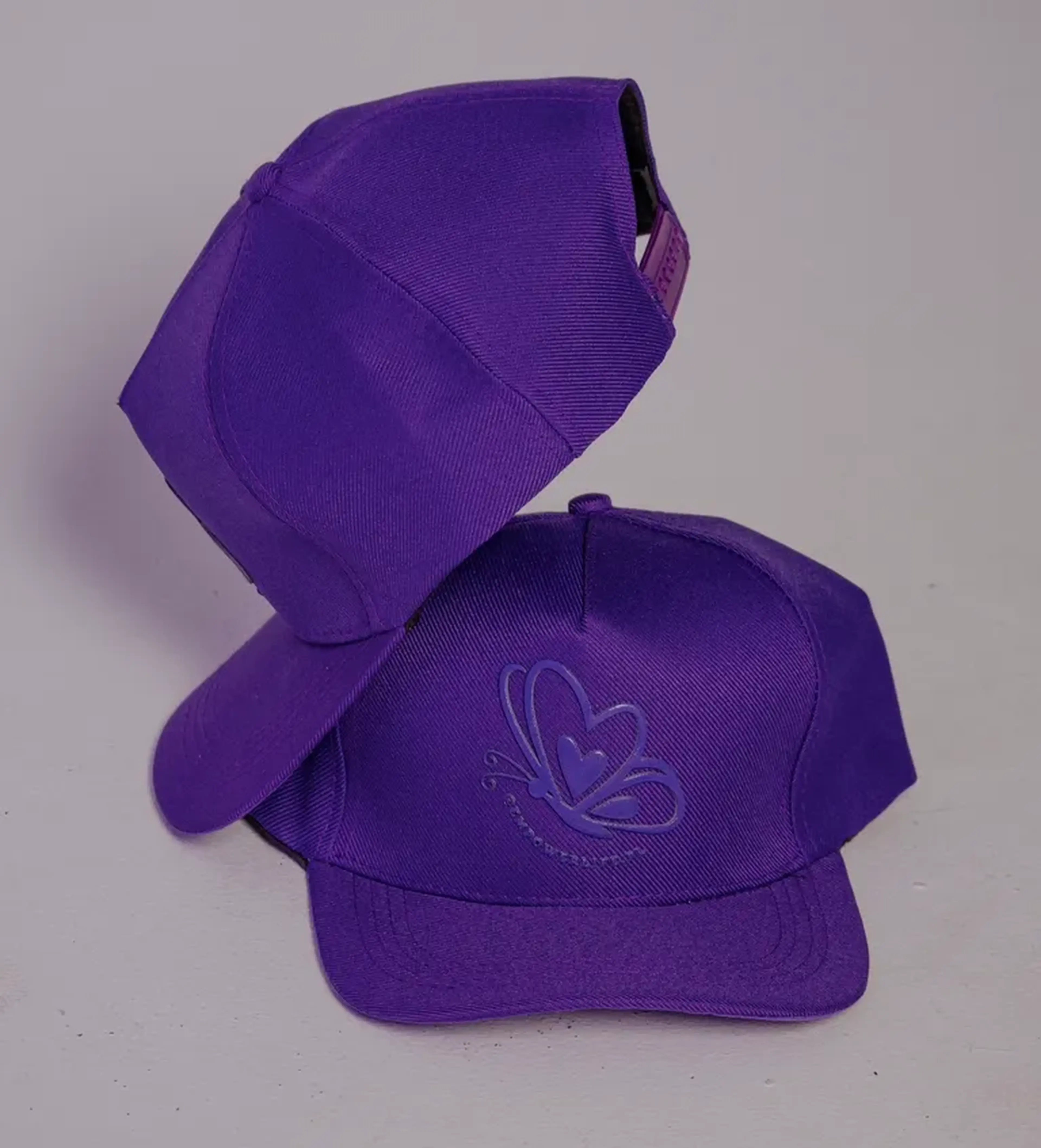 BONÉ BORBOLETA ROXO imagem