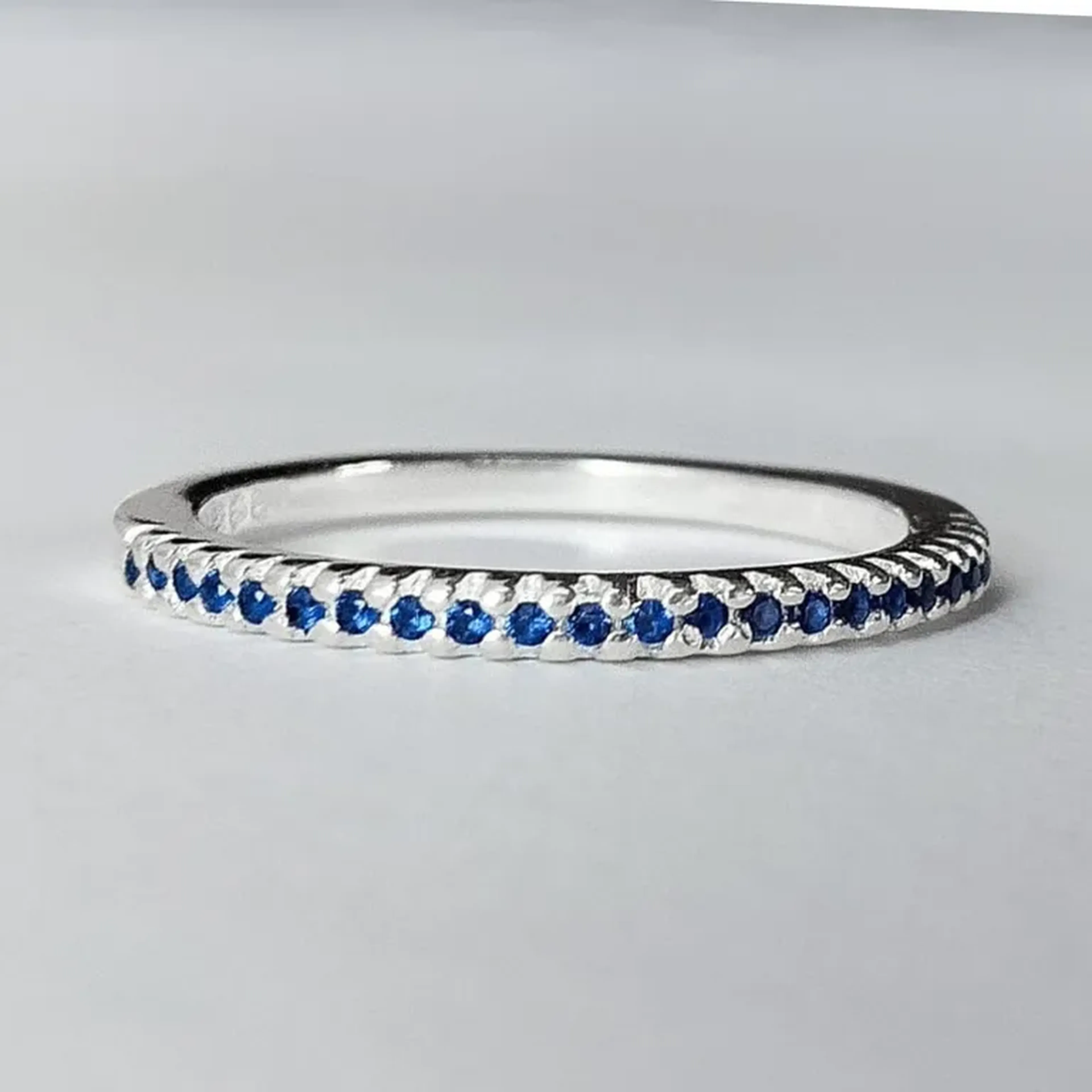 Anel Aparador Prata 925 Zircônias Azuis imagem