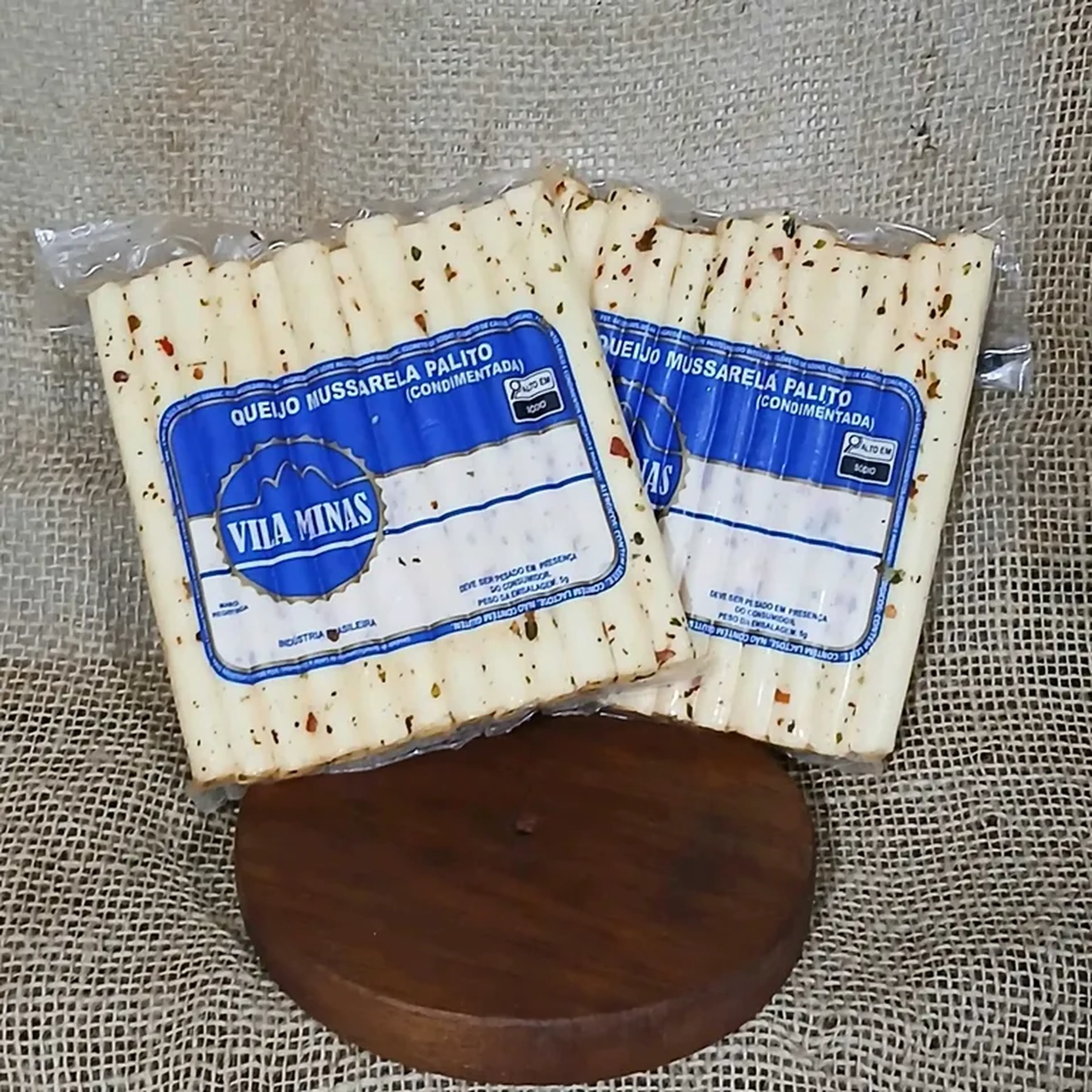 QUEIJO MUSSARELA PALITO CONDIMENTADO 230G imagem