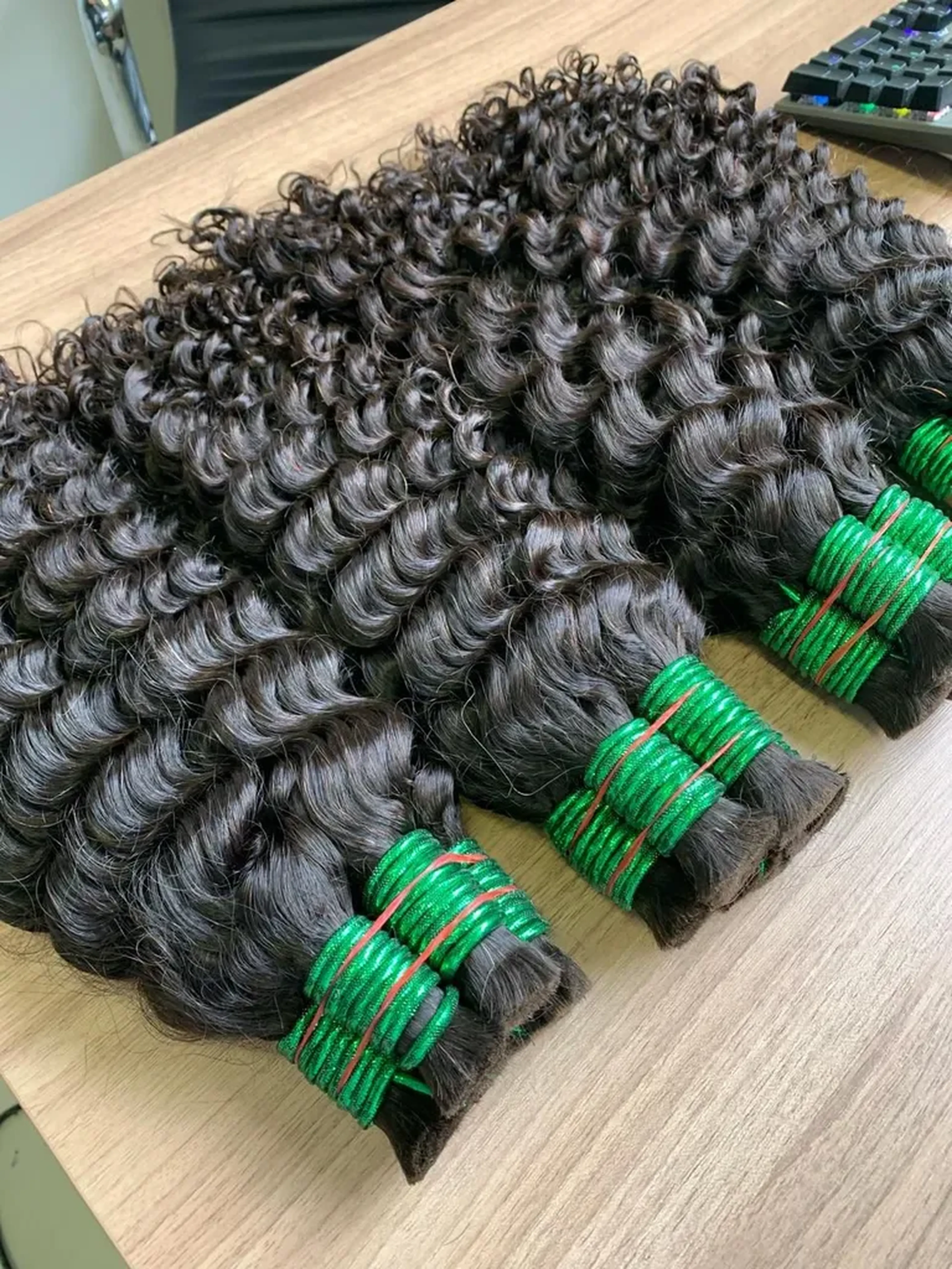 Cabelo humano cacho 3 ponta cheia 100g 65 cm imagem