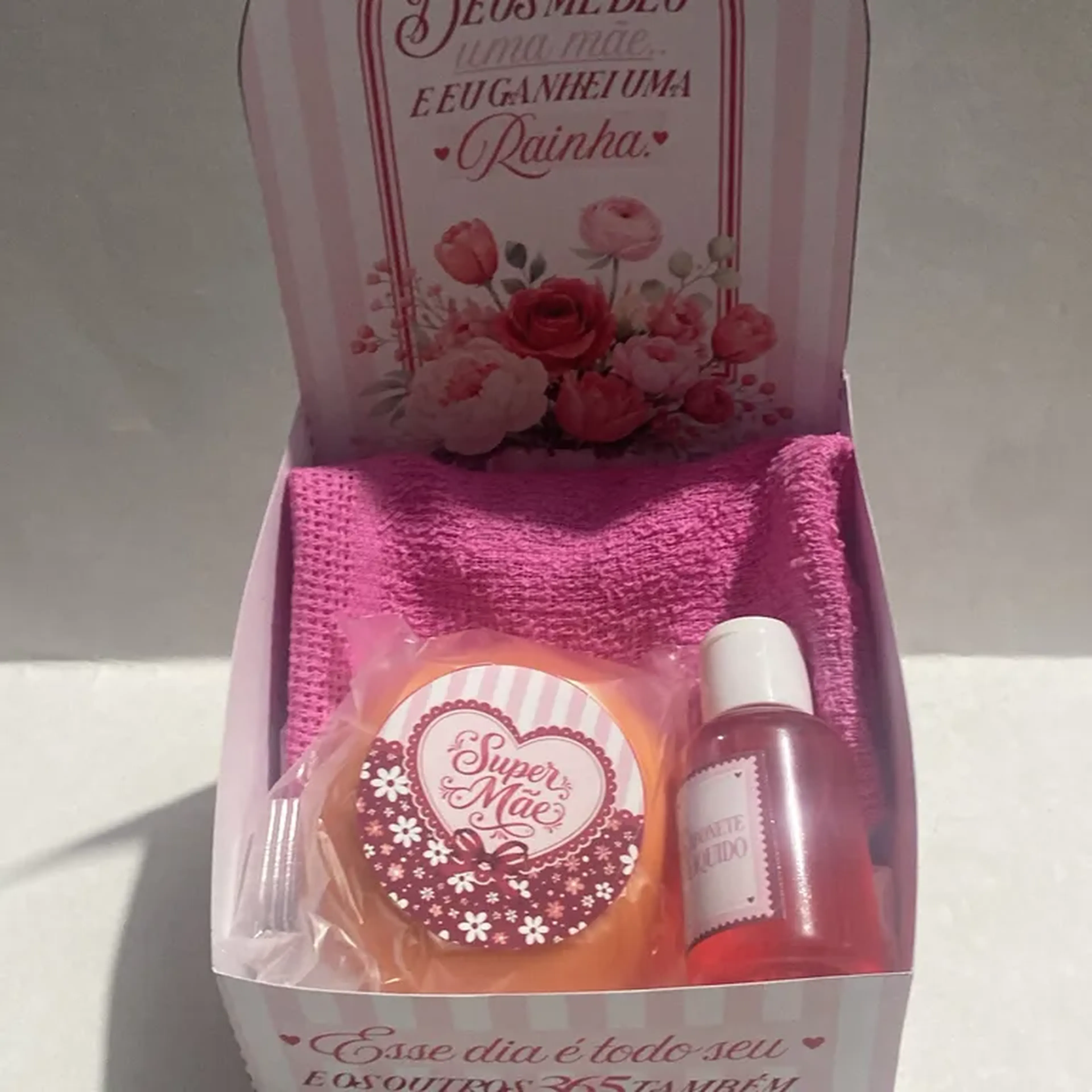 kit toalhinha + sabonete e sabonete líquido imagem