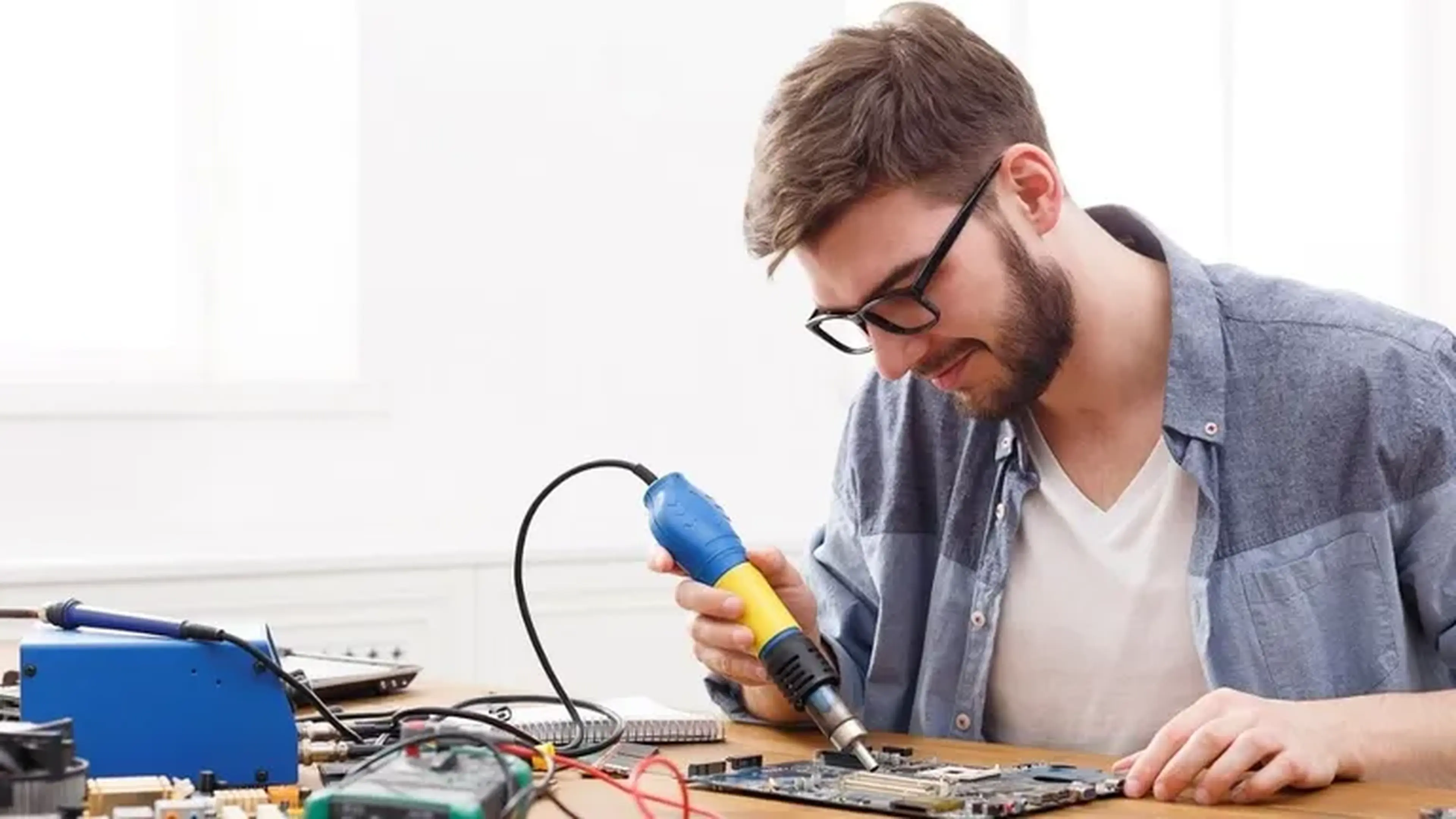 Técnico em Eletrônica imagem
