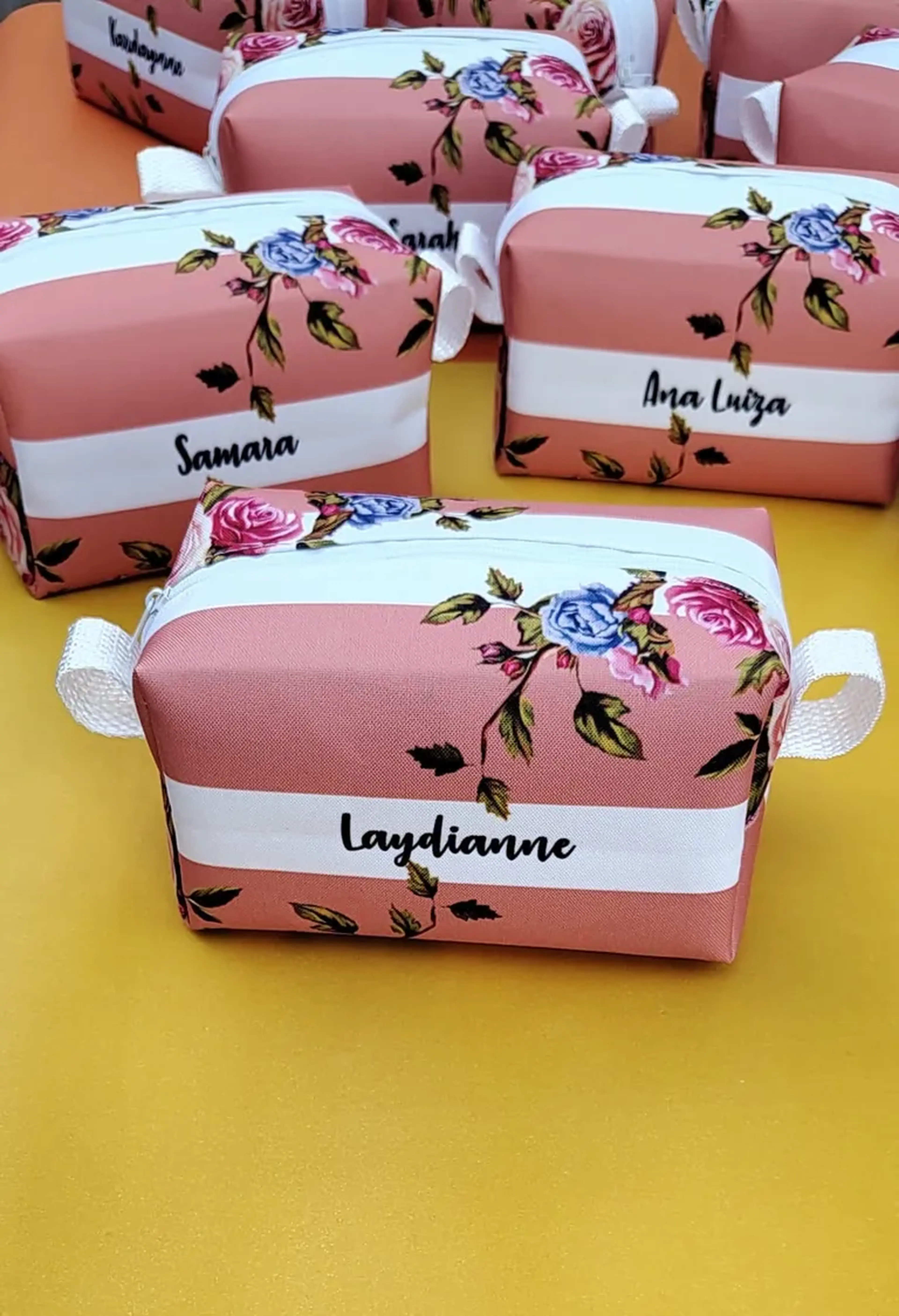 NECESSAIRE BOX PERSONALIZADA imagem