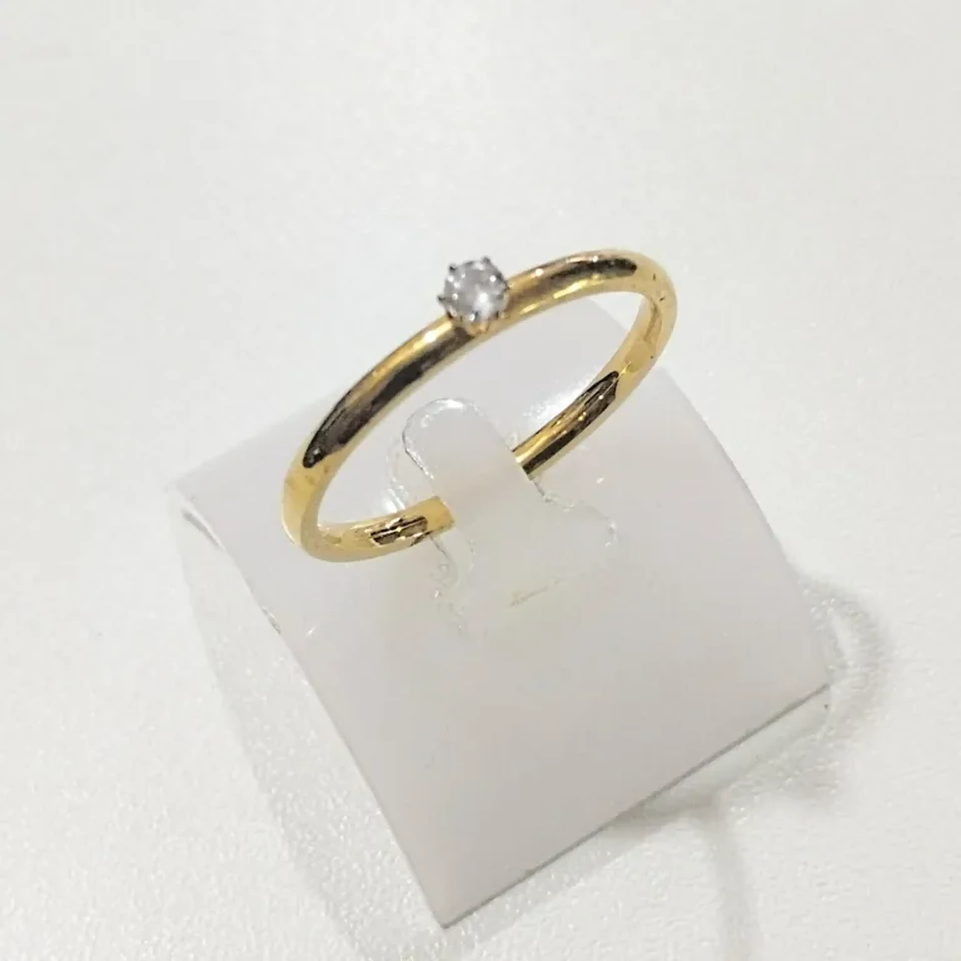 ✅Anel Solitário em Aço Gold com Pedra Redonda imagem
