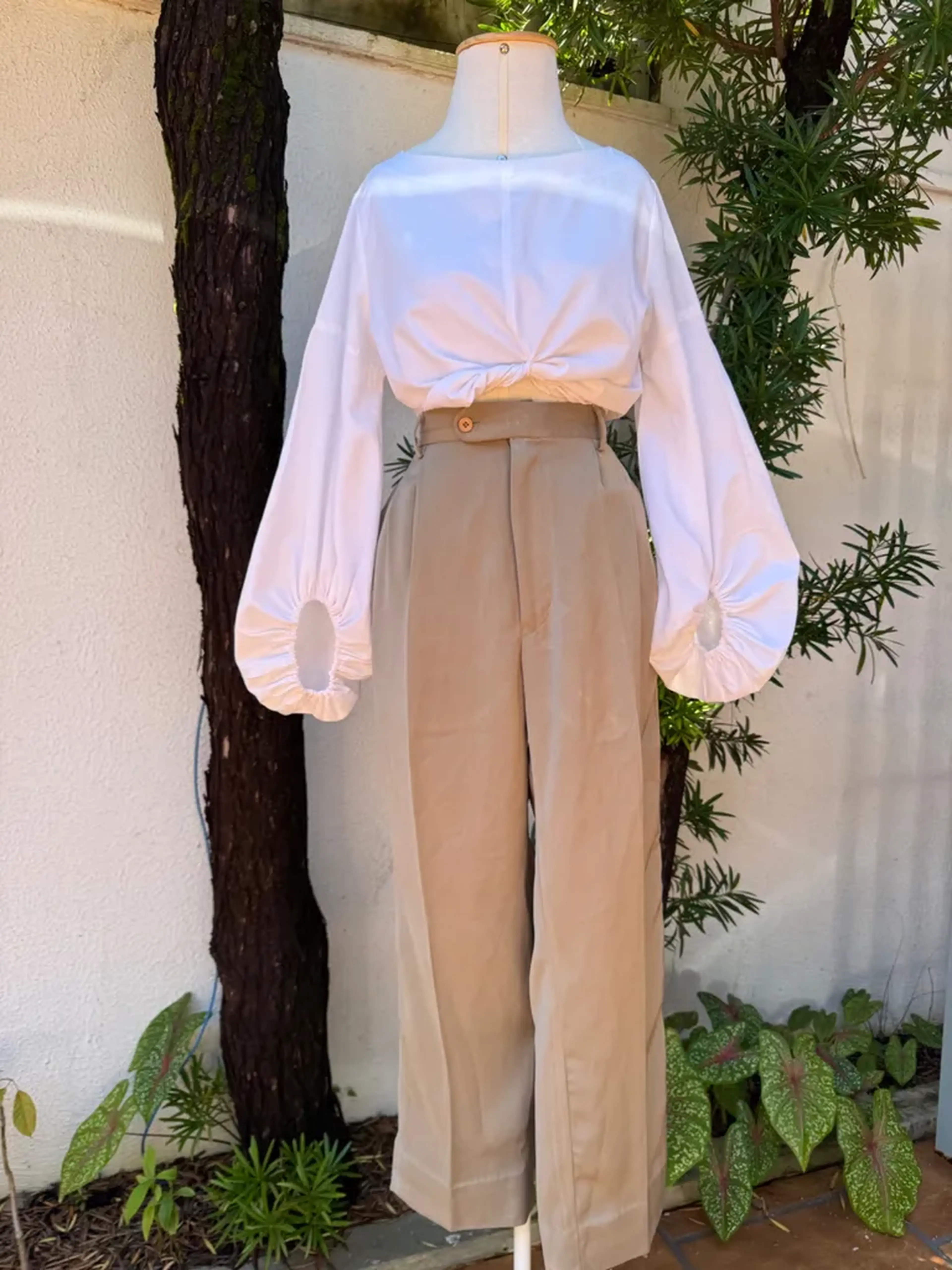 Calça alfaiataria nude imagem