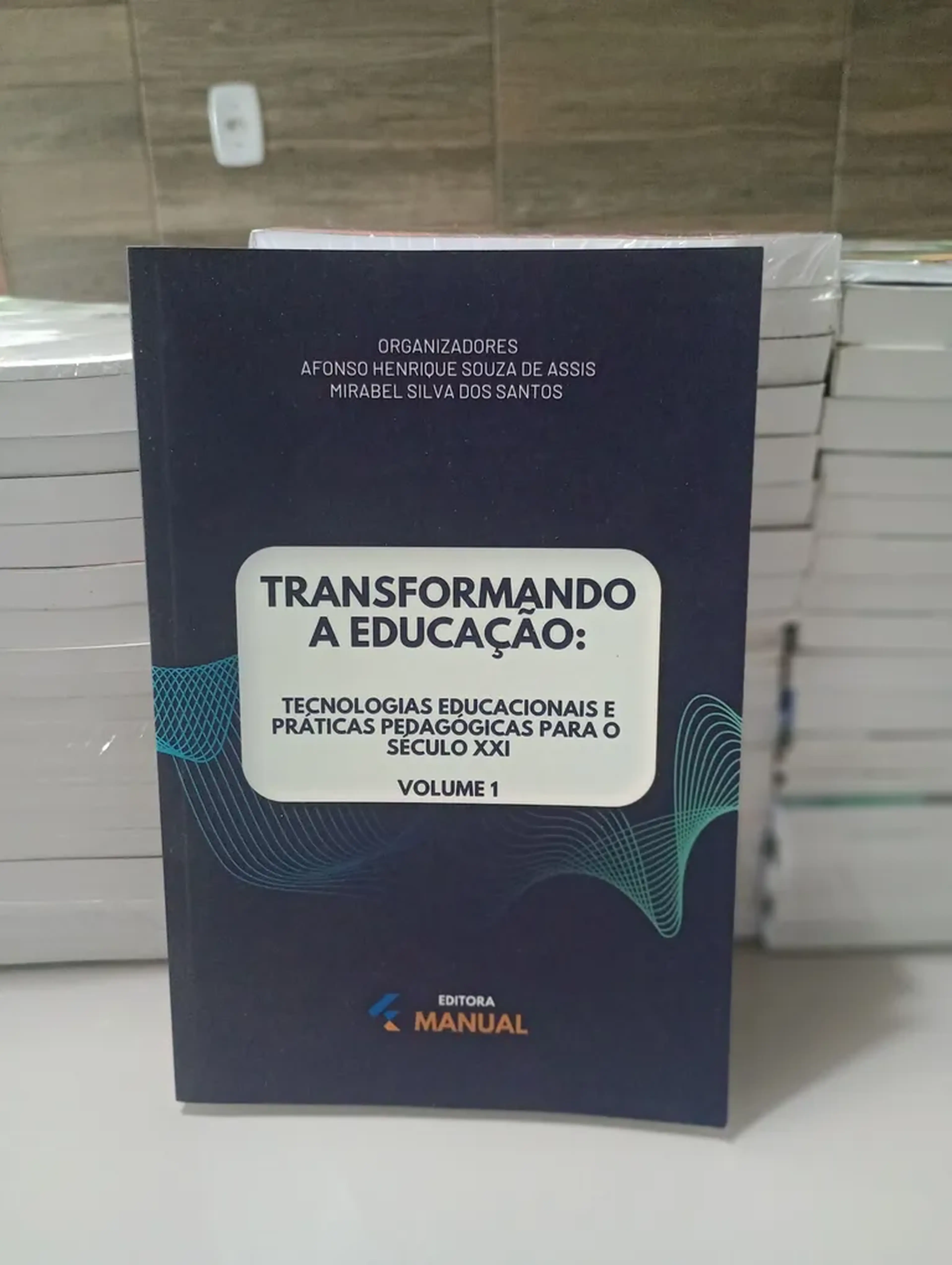 TRANSFORMANDO A EDUCAÇÃO: TECNOLOGIAS EDUCACIONAIS E PRÁTICAS P imagem