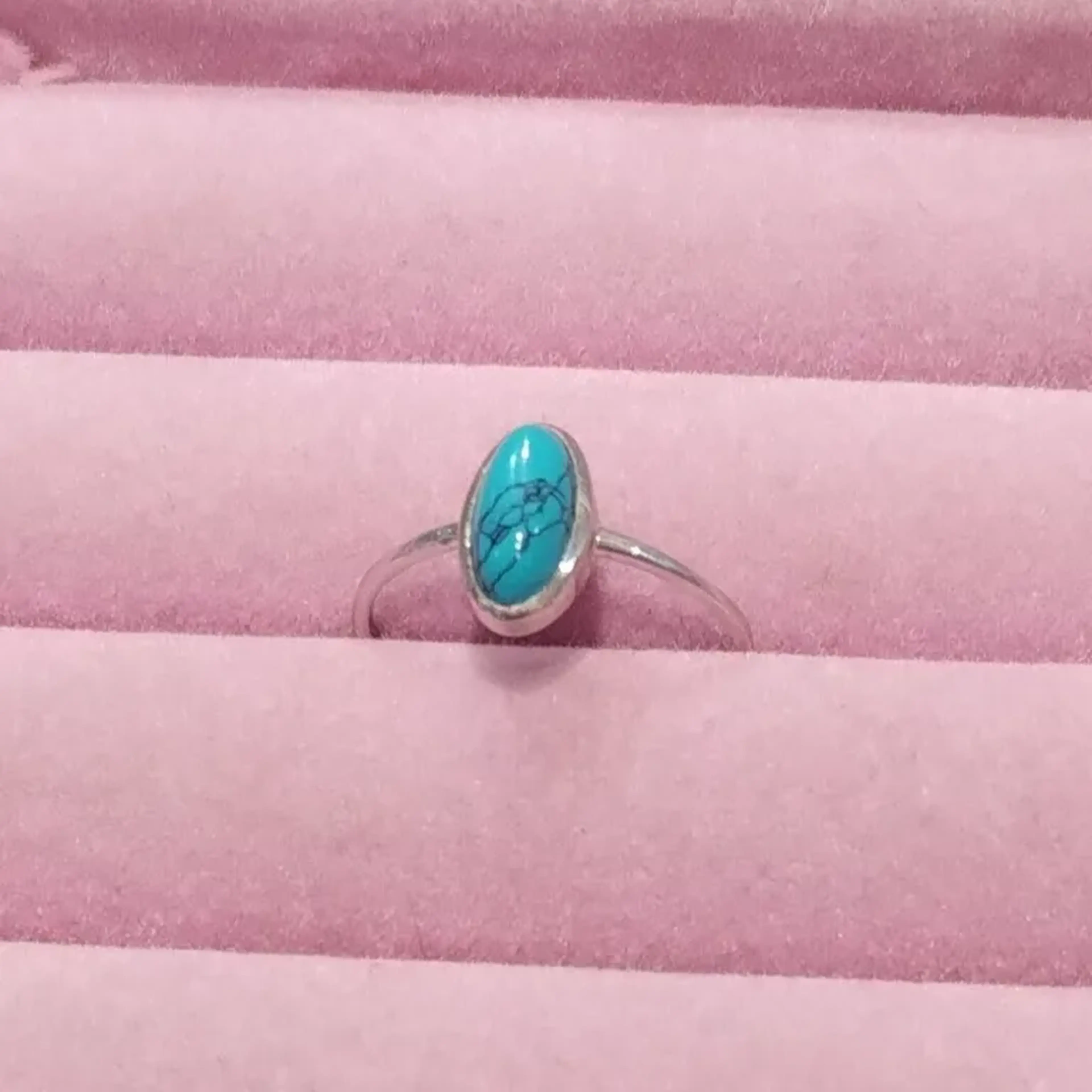 Anel de Prata 925 com Turquesa Natural Oval imagem