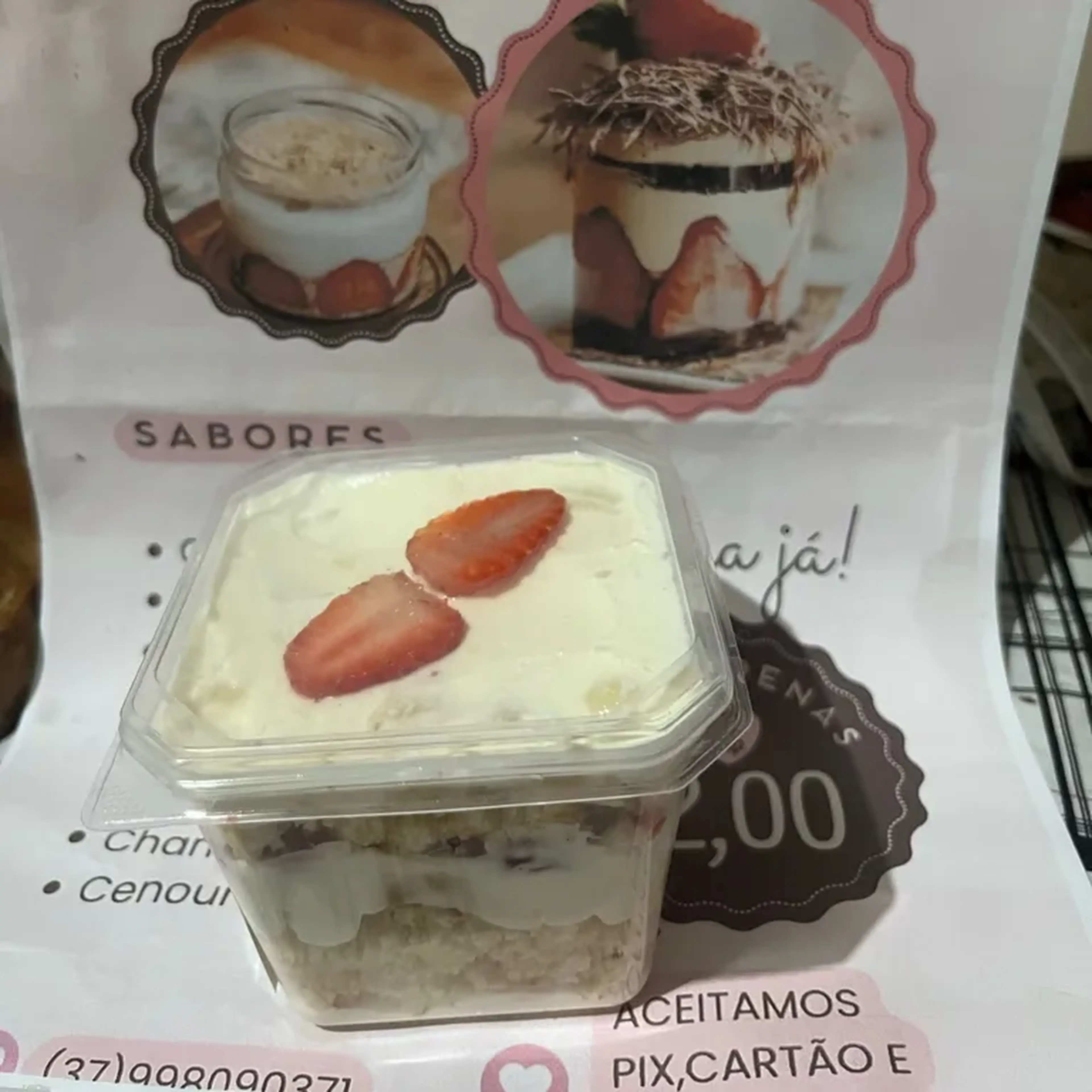 Bolo chantininho c morango imagem
