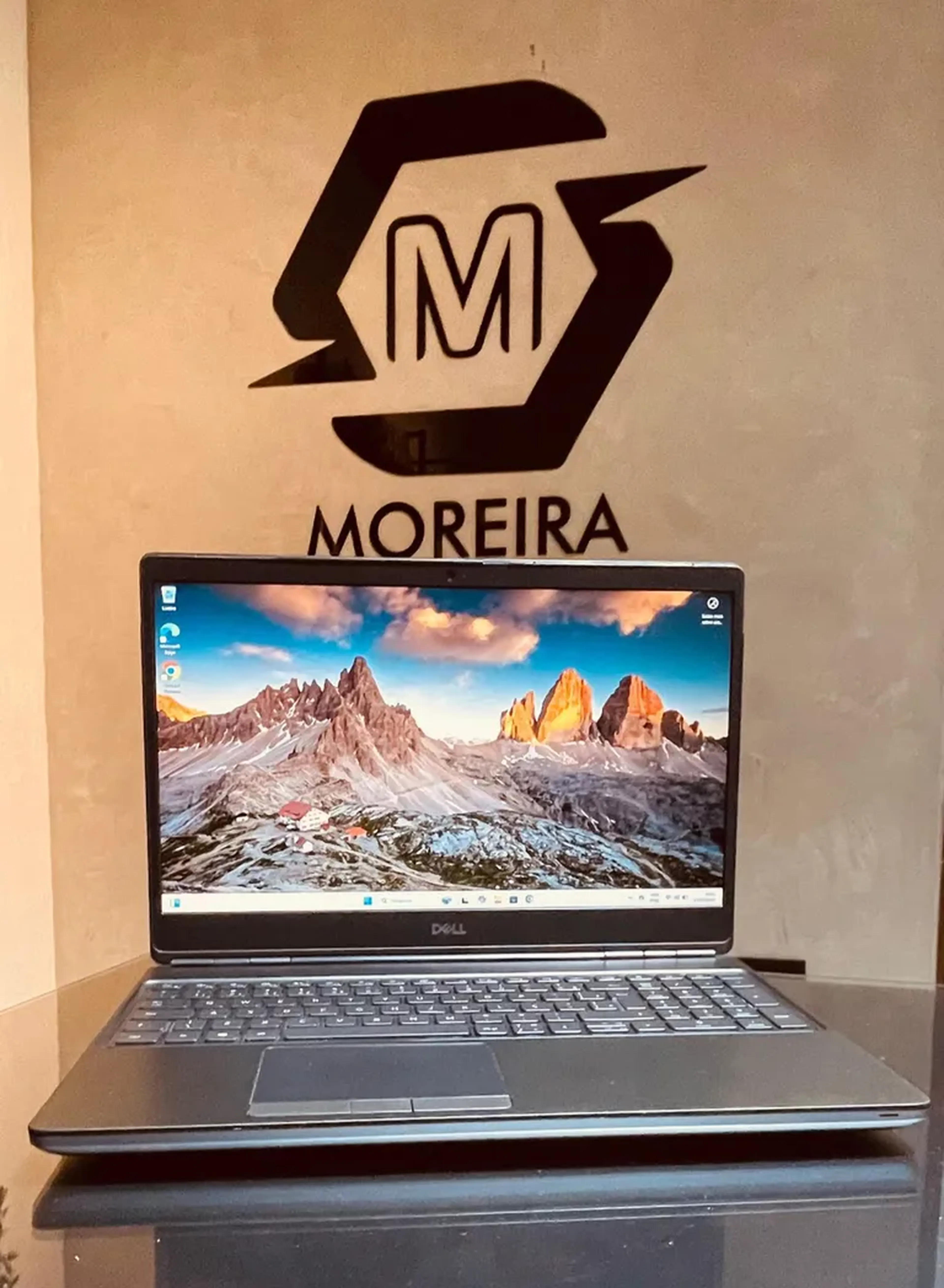 Dell Precision 7550 Processador Intel Xeon 32gb ram SSD 512 imagem