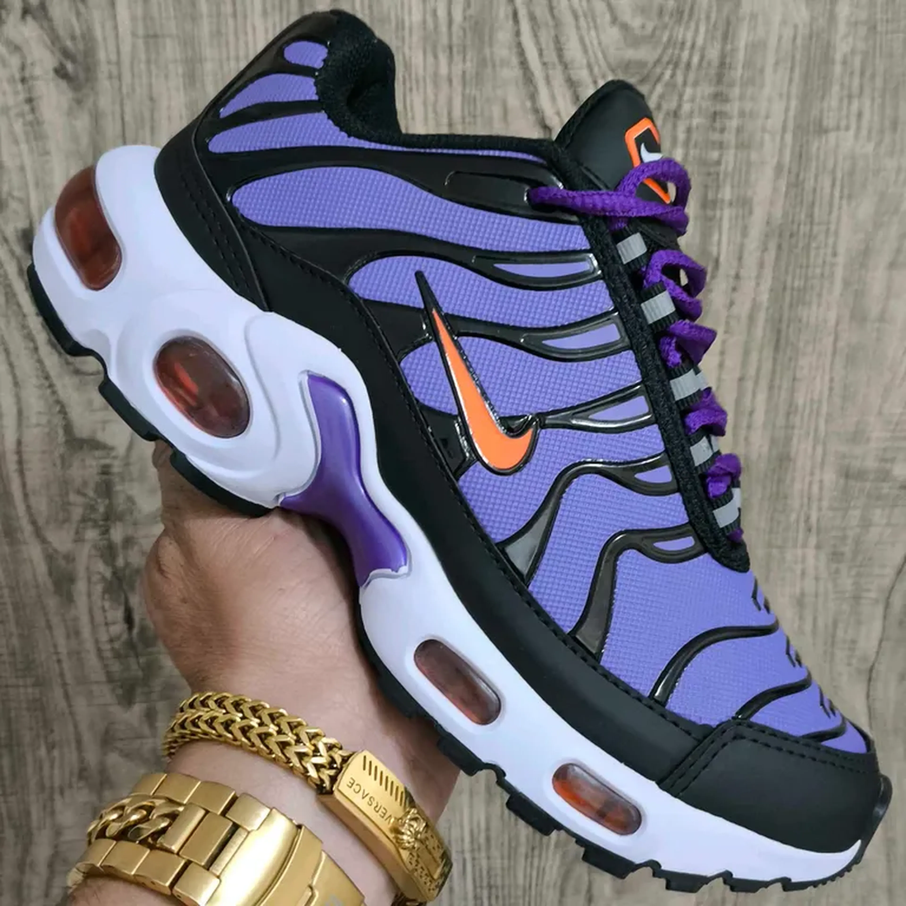 Nike TN plus 40 imagem