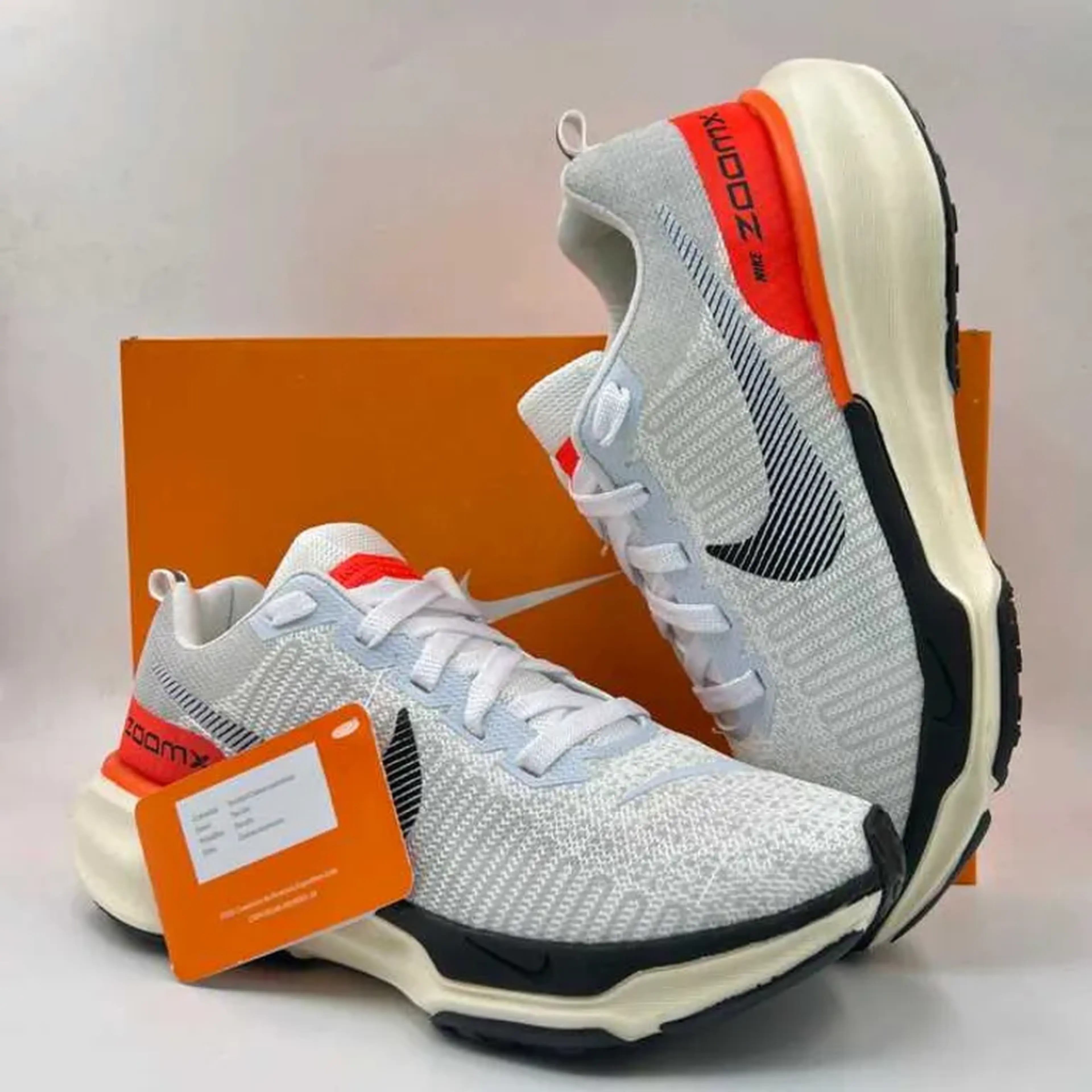 ZoomX 04 - (Linha Premium) x Branco Preto imagem