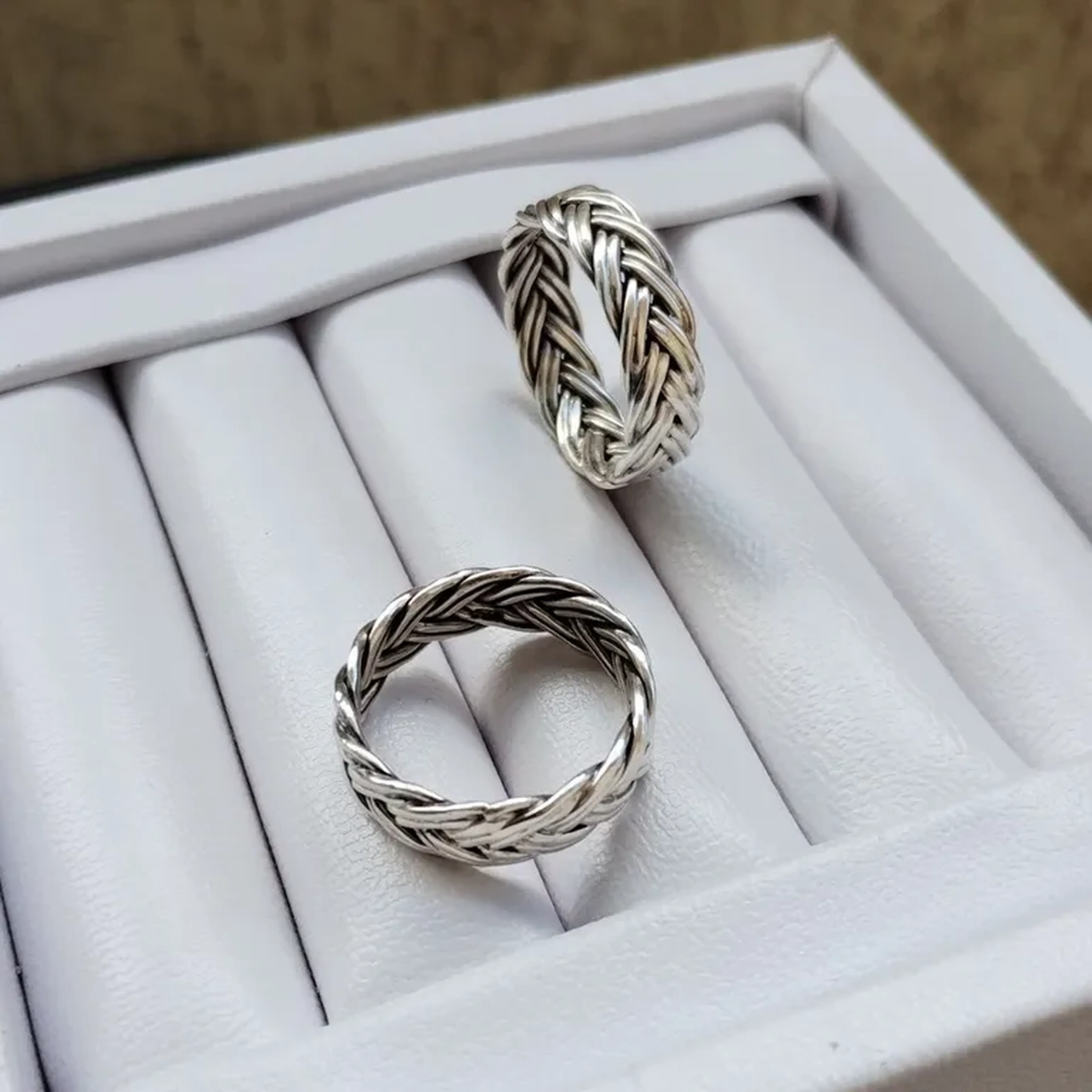 Anel Trançado de Prata 925 - Love Silver Brasil imagem
