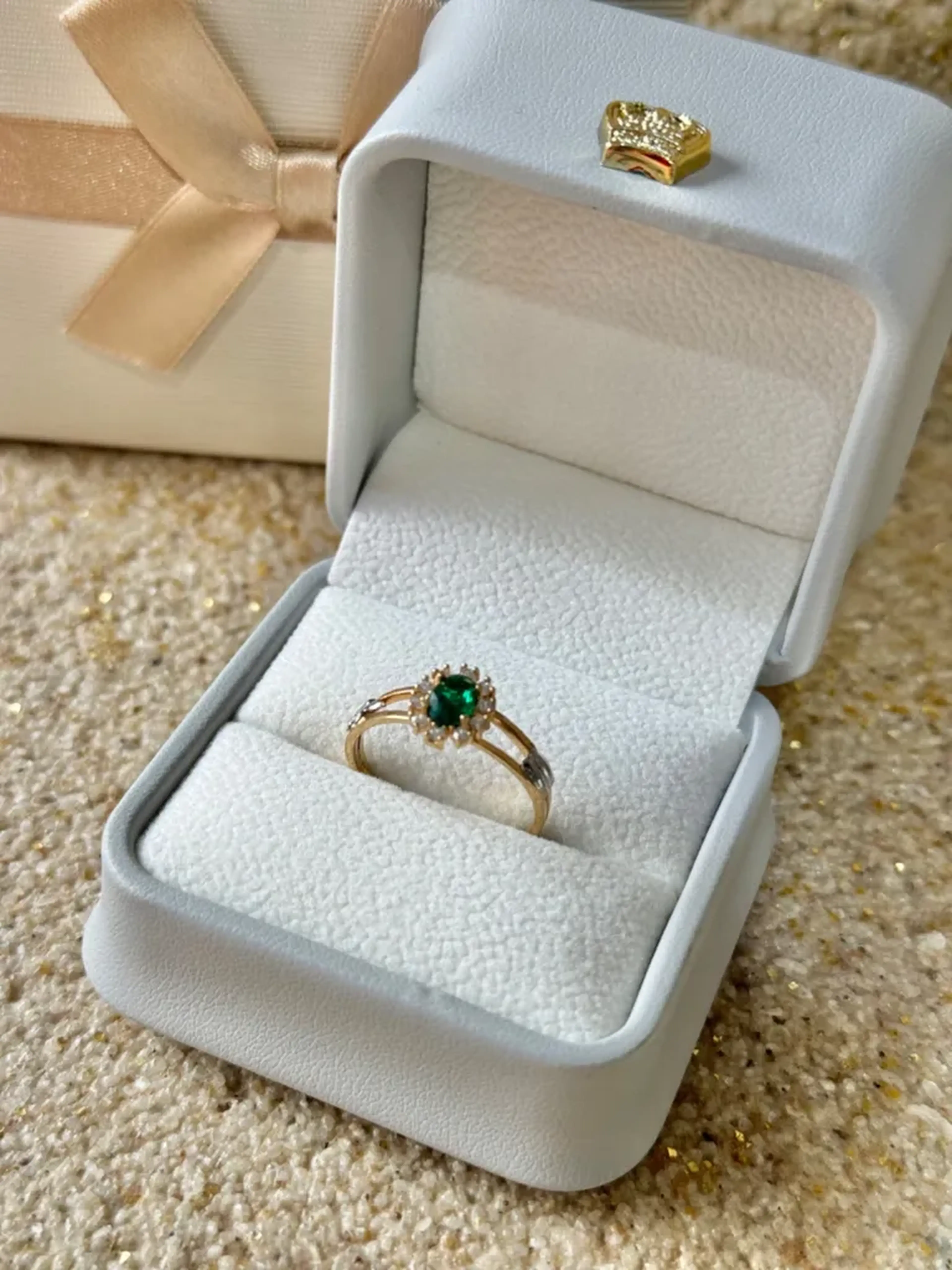 Anel de formatura em Ouro 18k imagem