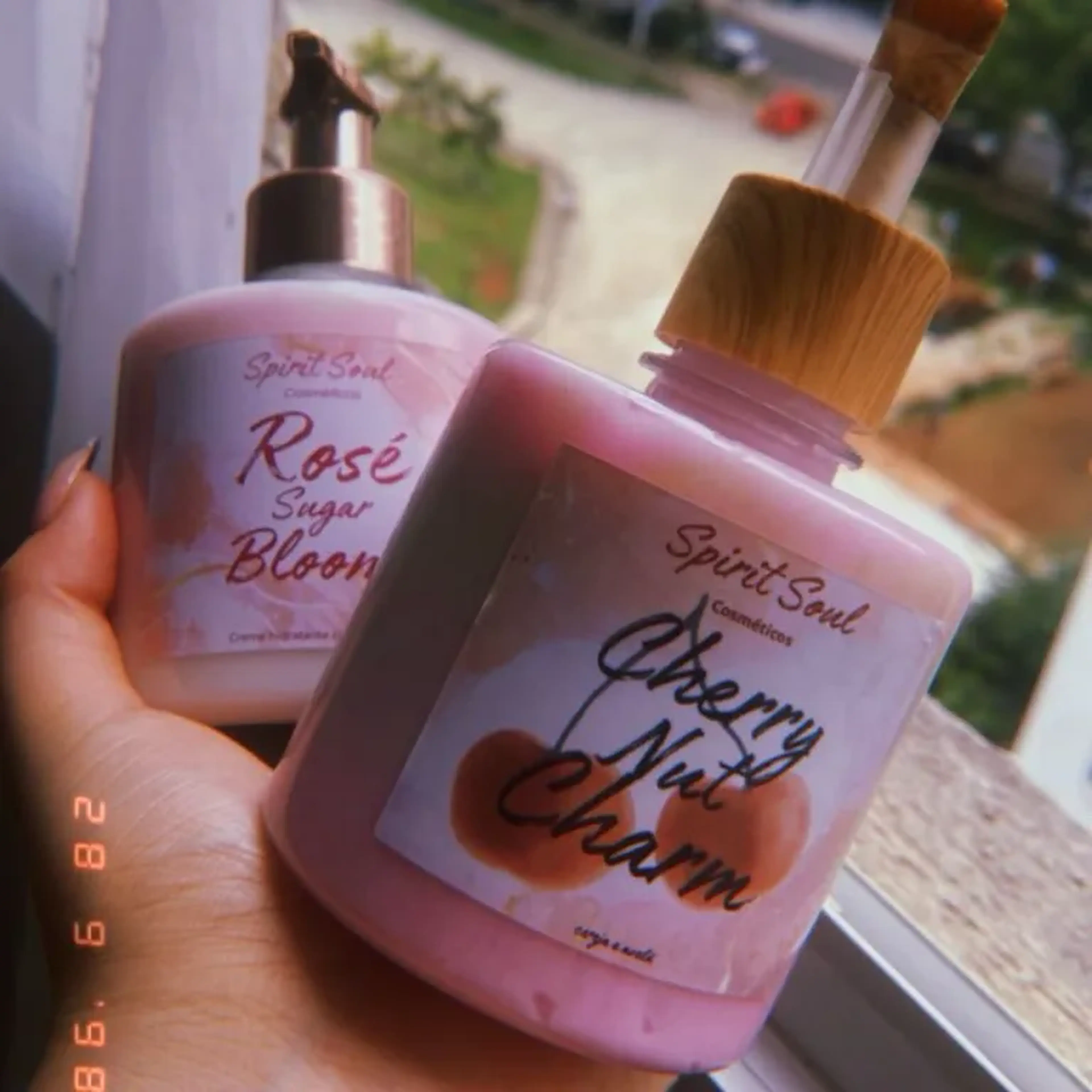 creme hidratante Cherry nut charm imagem