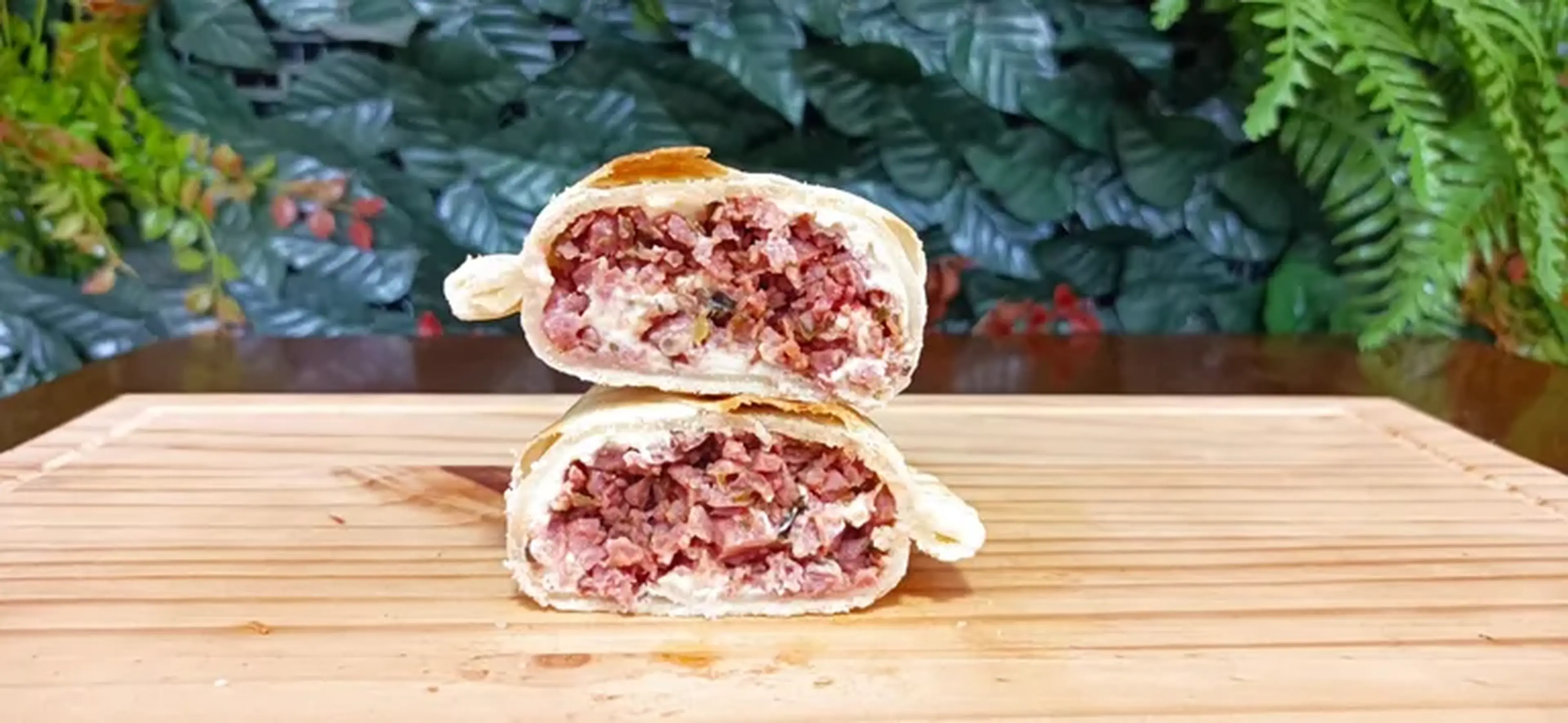 Empanada de Calabresa com Cream Cheese imagem