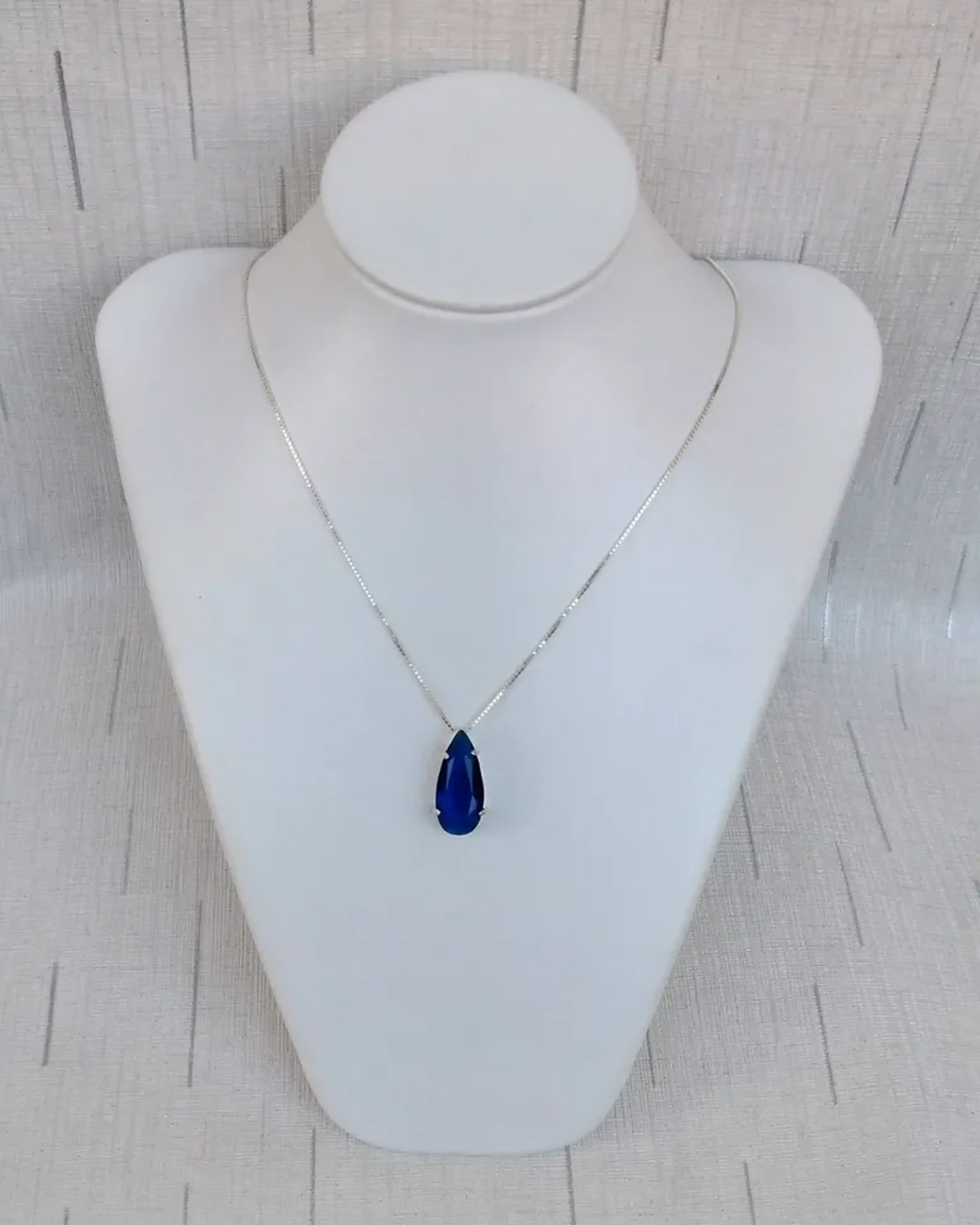 Colar 50 cm de Prata 925 com Pingente de Gota em Zircônia Azul imagem