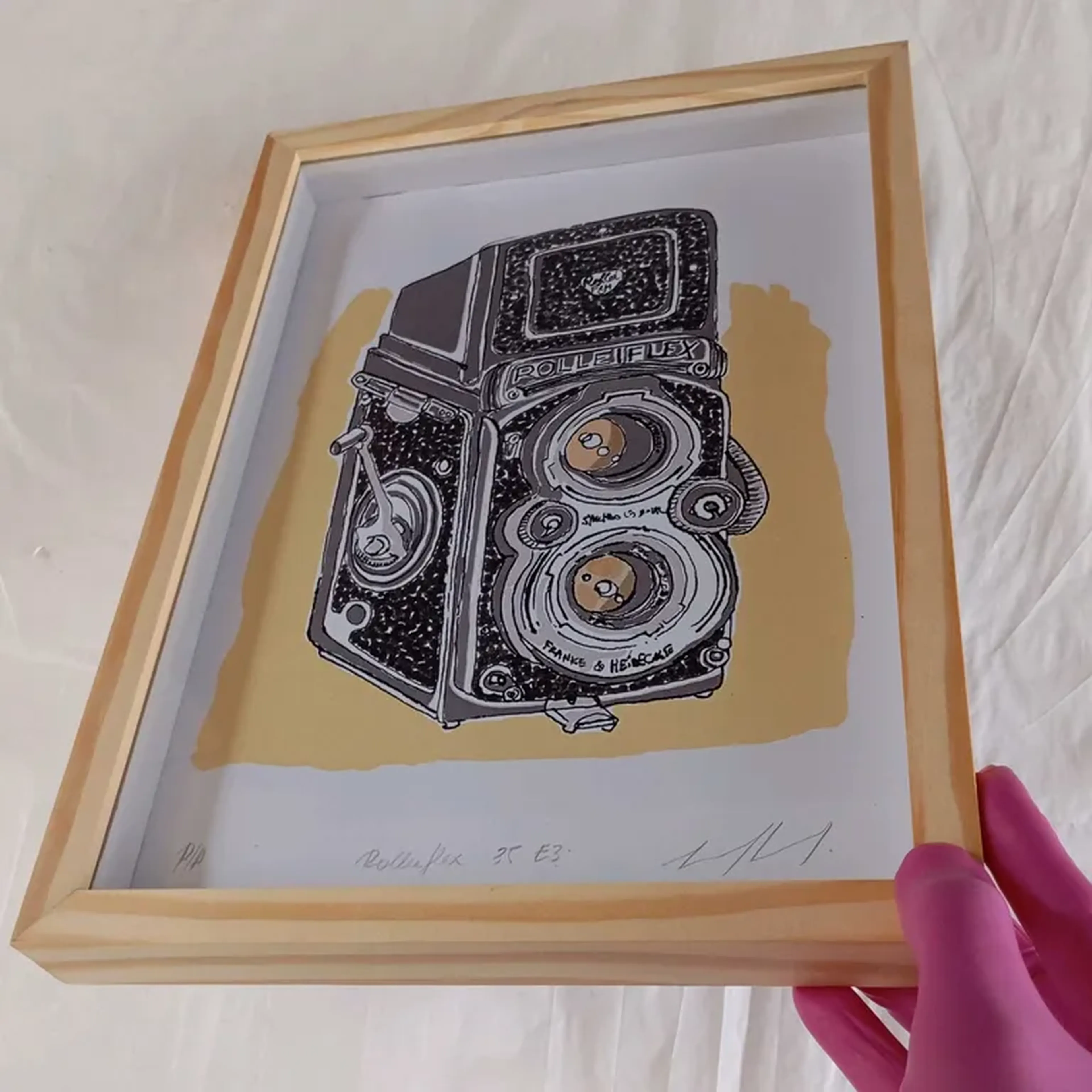 We Love Cameras - Rolleiflex E3 - 21x30 cm moldura alta imagem