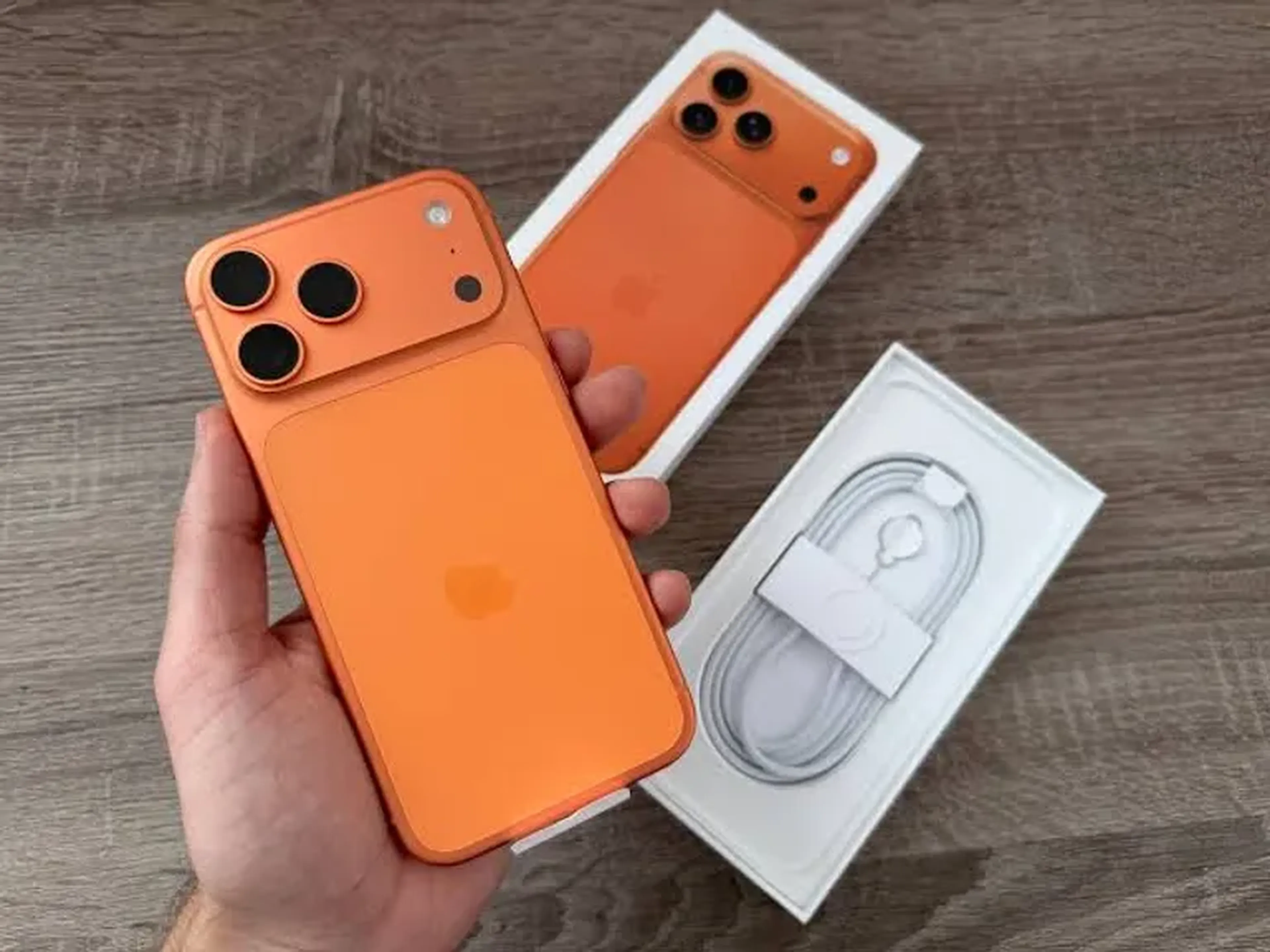 iPhone 17 Pro Max + 256GB - Laranja imagem